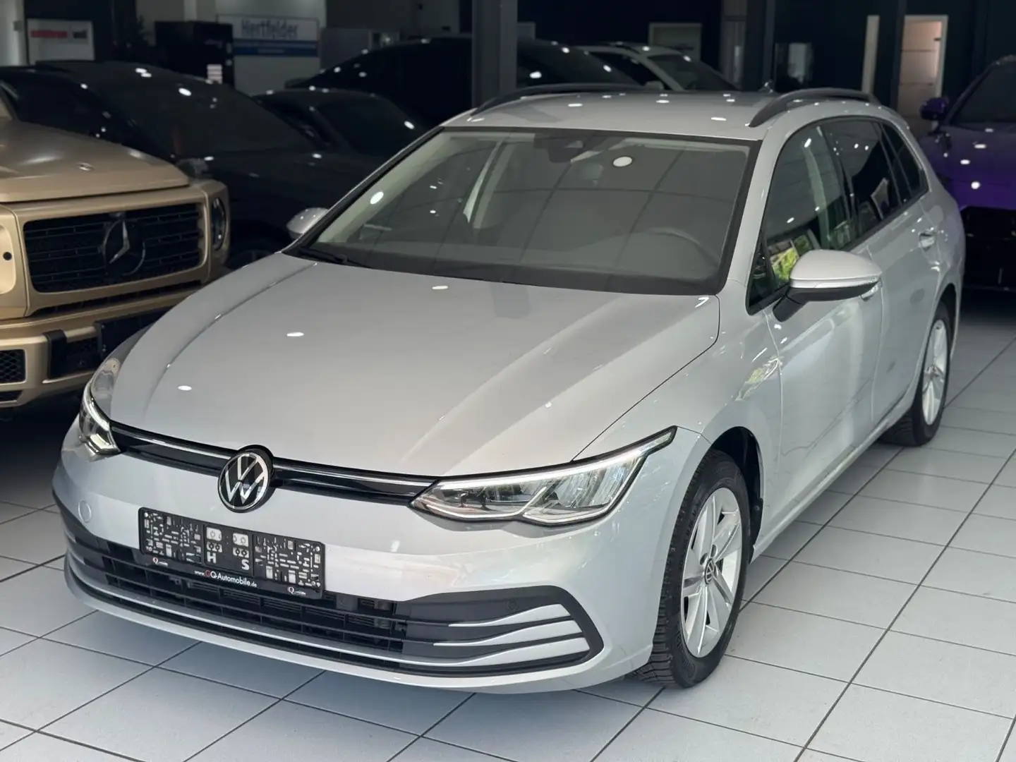 Volkswagen Golf VIII Variant Life*AHK*ACC*AUTOMATIK*LED*SHZ Silber - 1