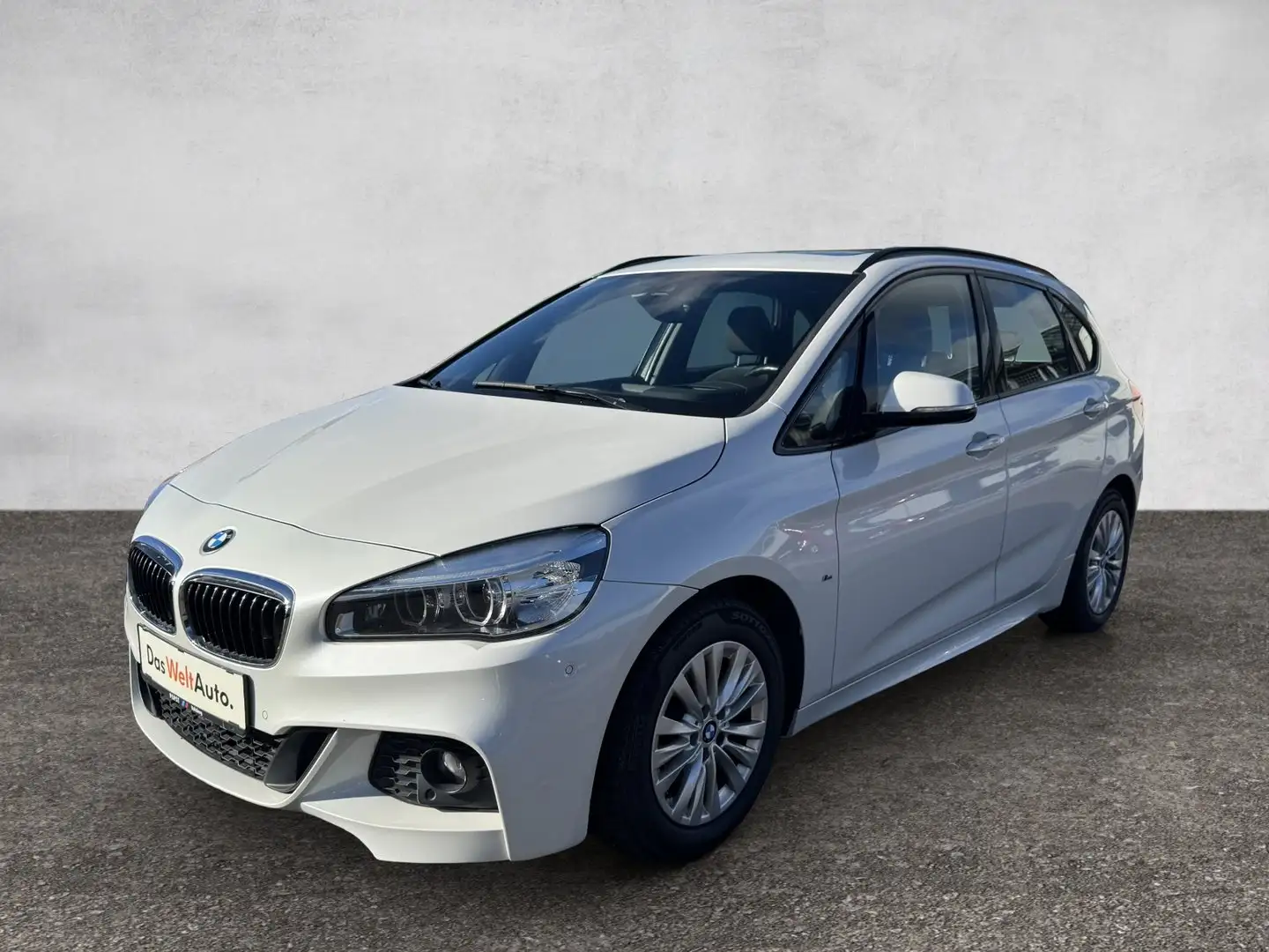 BMW 218 BMW 218d xDrive Active Tourer M Sport Aut. Weiß - 1