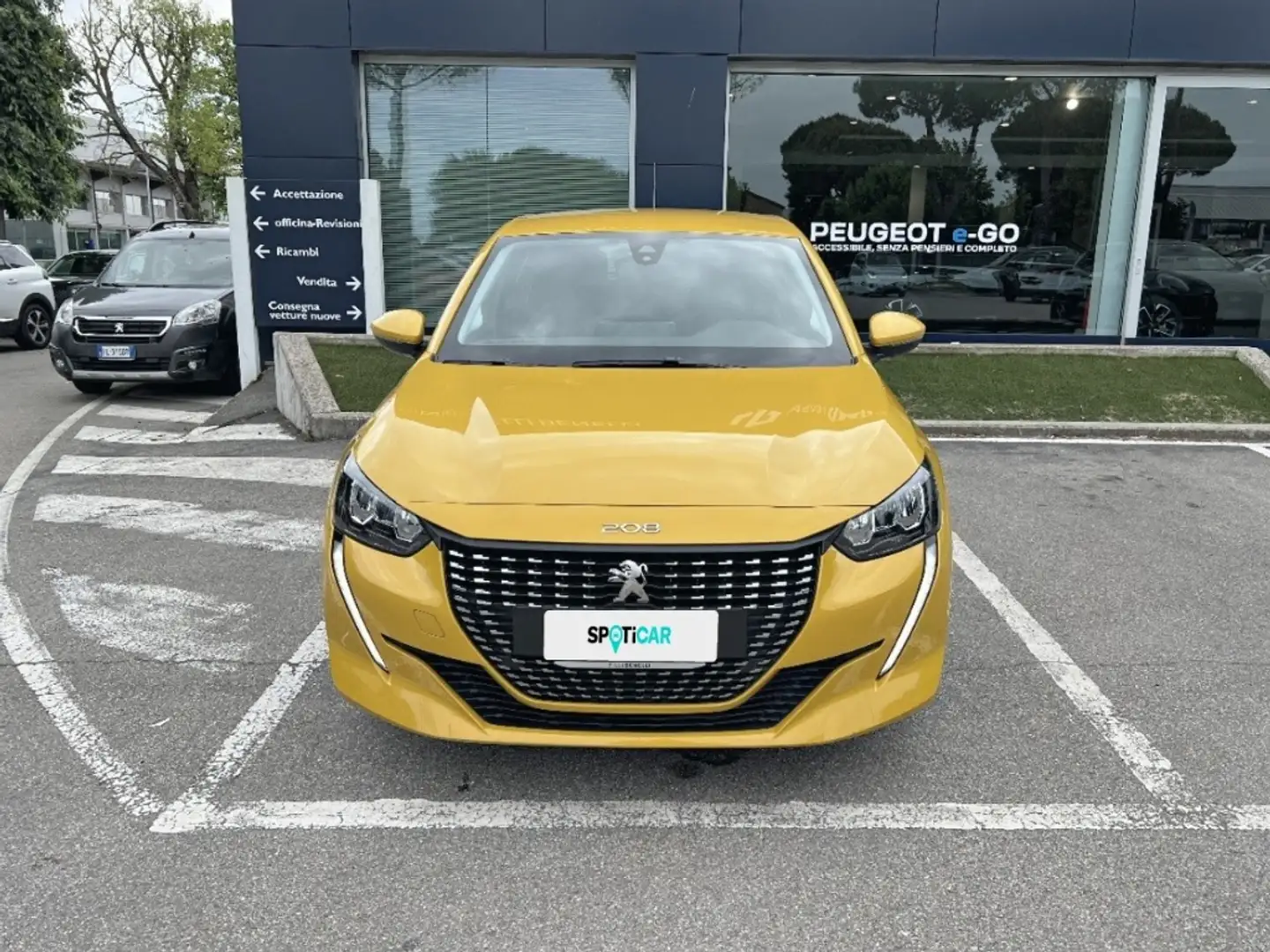 Peugeot 208 2ª serie - 208 PureTech 75 Stop&Start 5 porte Acti Giallo - 2