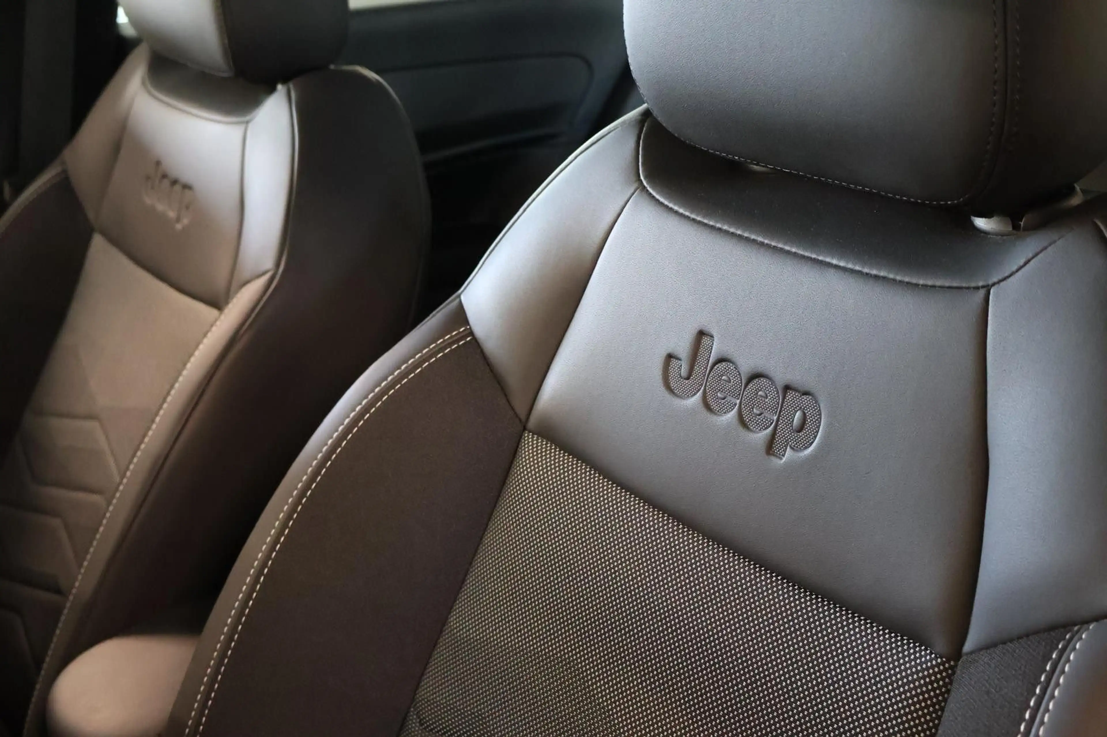 Jeep Avenger Altitude LED+KAM+WINTER+NAVI+ACC+CARPLAY — photo 8