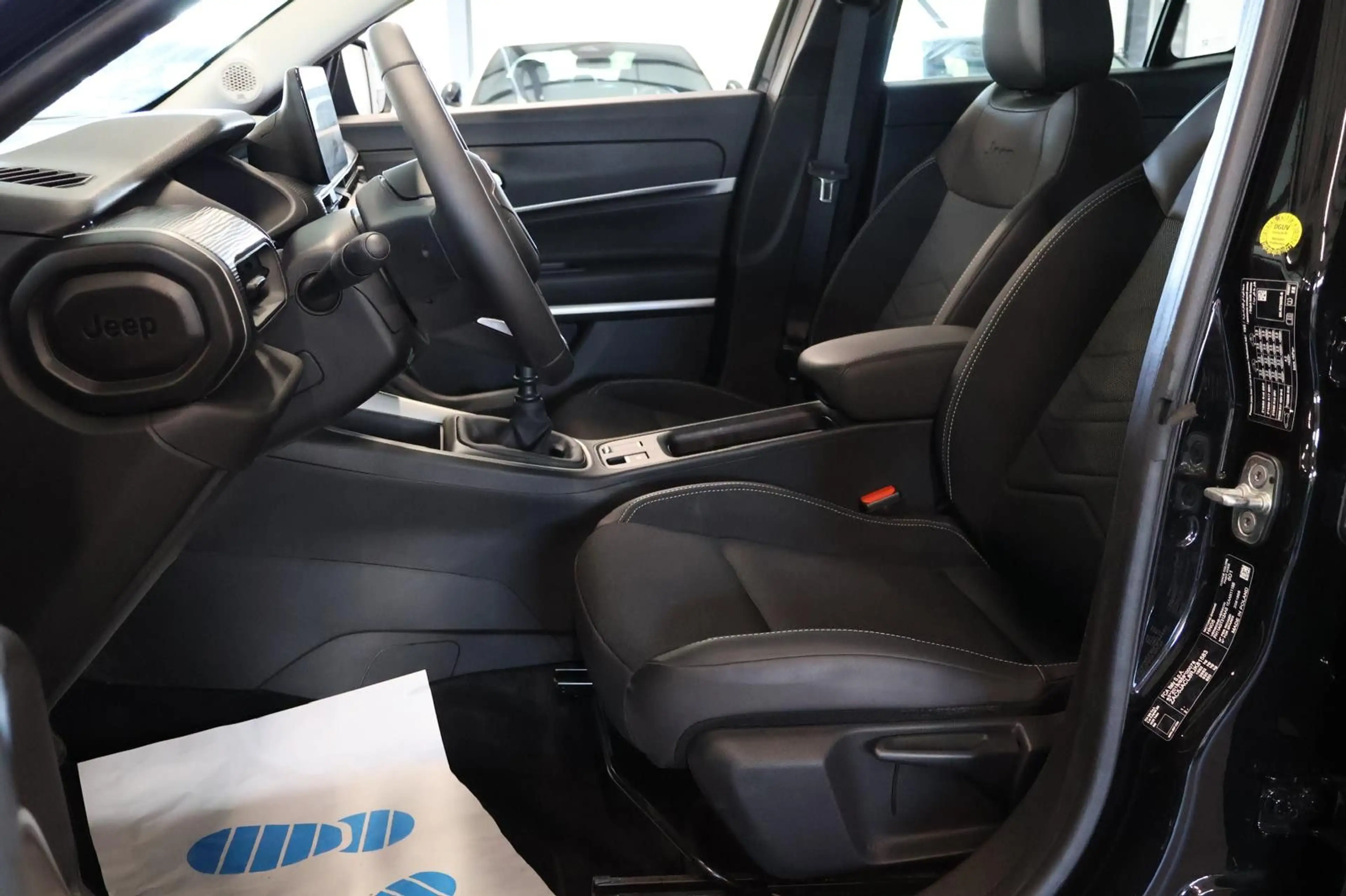 Jeep Avenger Altitude LED+KAM+WINTER+NAVI+ACC+CARPLAY — photo 7