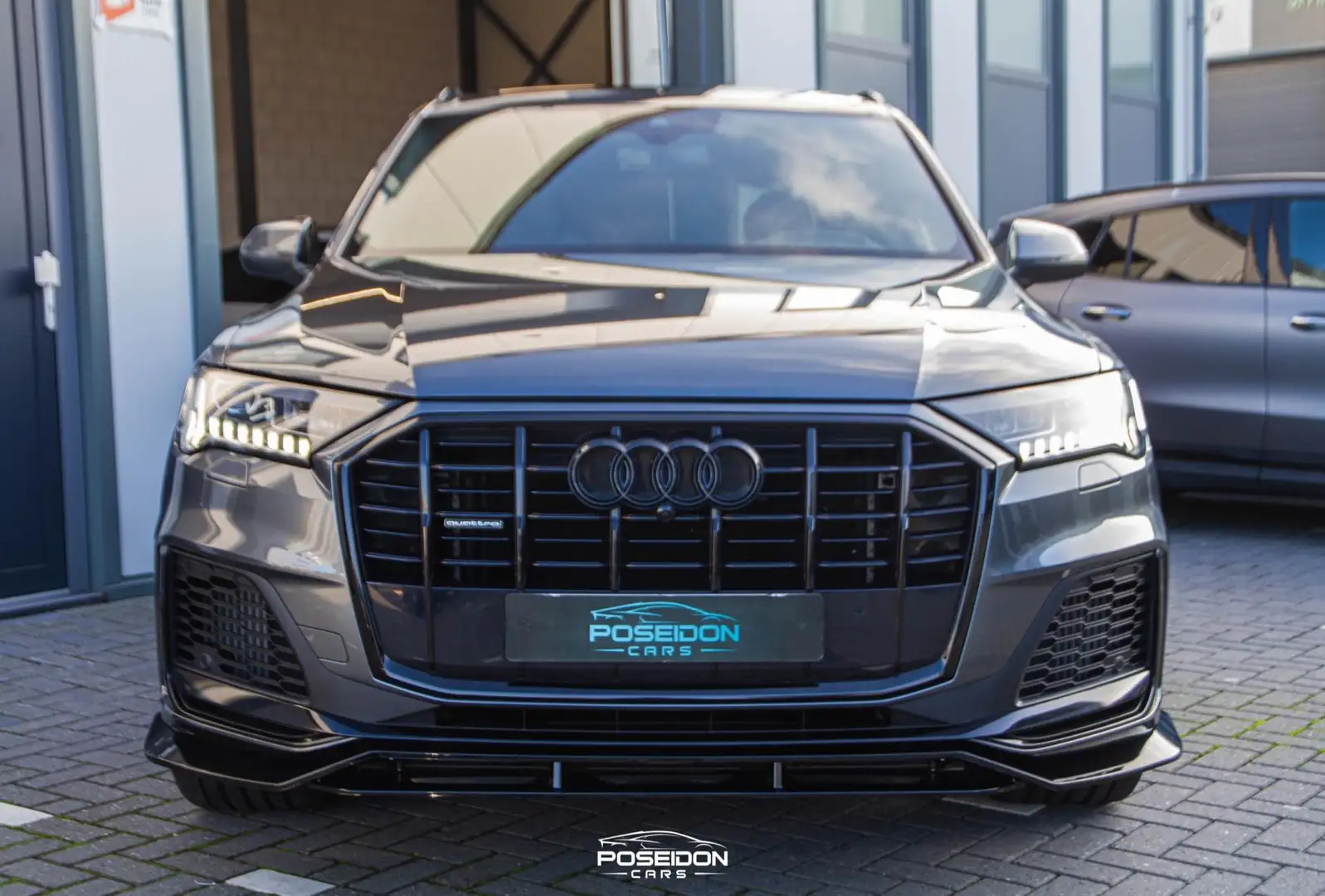 Audi Q7 55 TFSI e Quattro 3 X S-LINE | PANO | RS-STOELEN | Grijs - 2