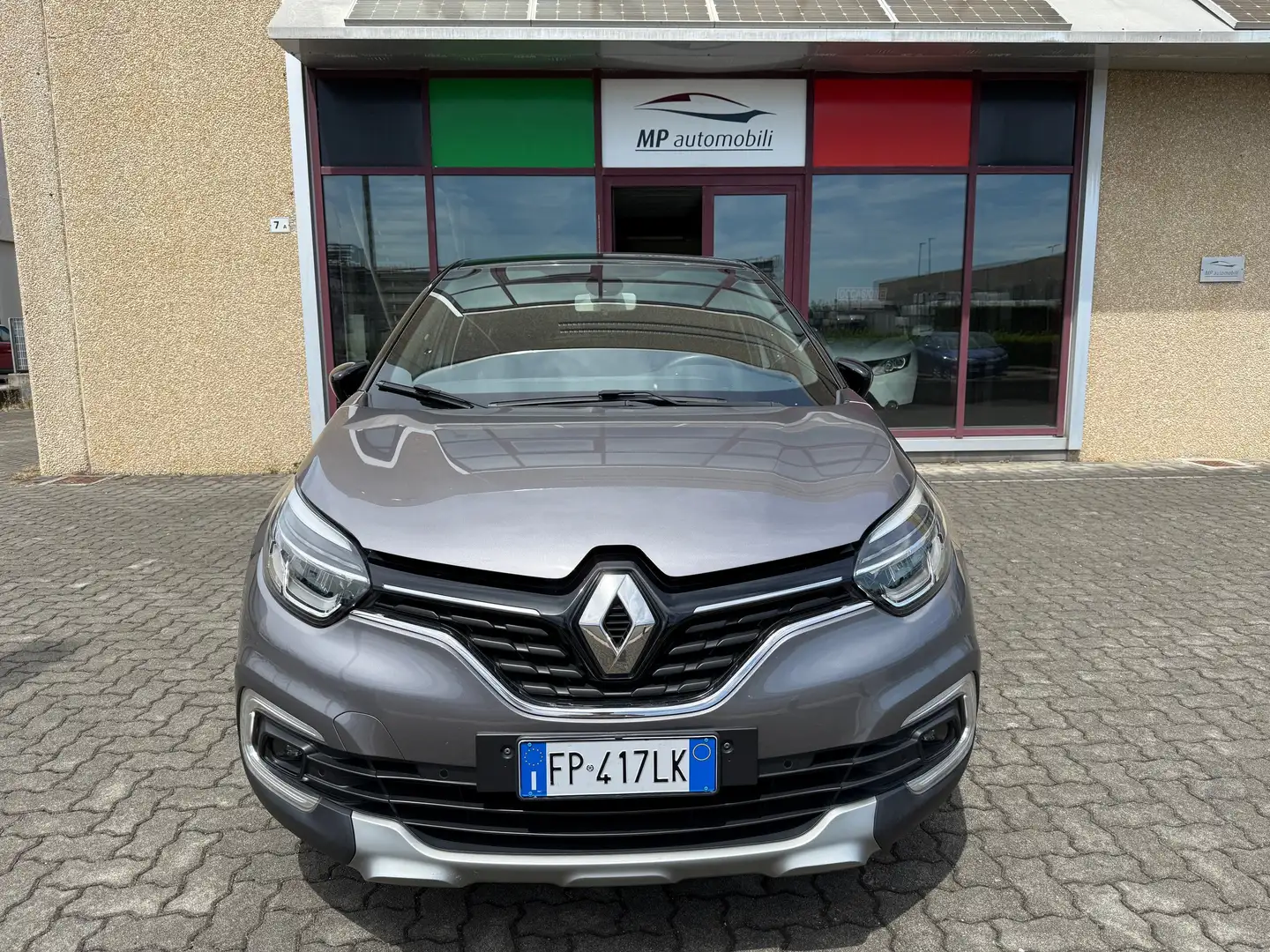 Renault Captur 1.5 dci Intens 90cv EURO 6B, OK NEOPATENTATI Grijs - 2