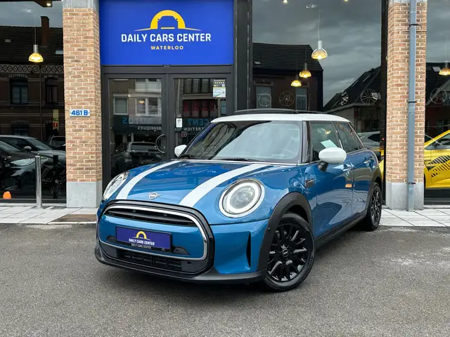 MINI Cooper 1.5A 5 portes Pano I Led I Navi Pro I Cuir I Cam