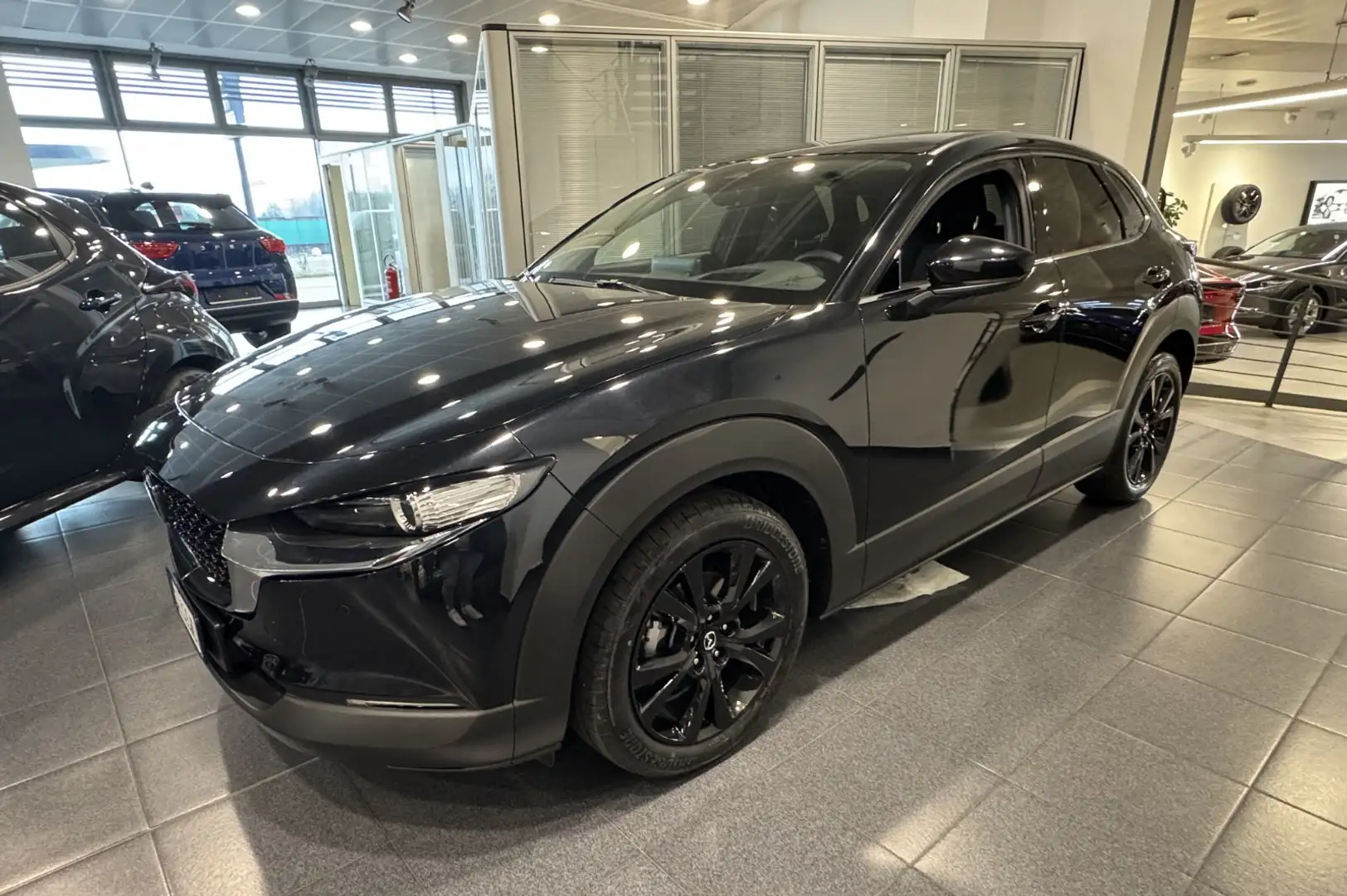 Mazda CX-30 2.0L e-Skyactiv-G M Hybrid 2WD Homura Czarny - 2