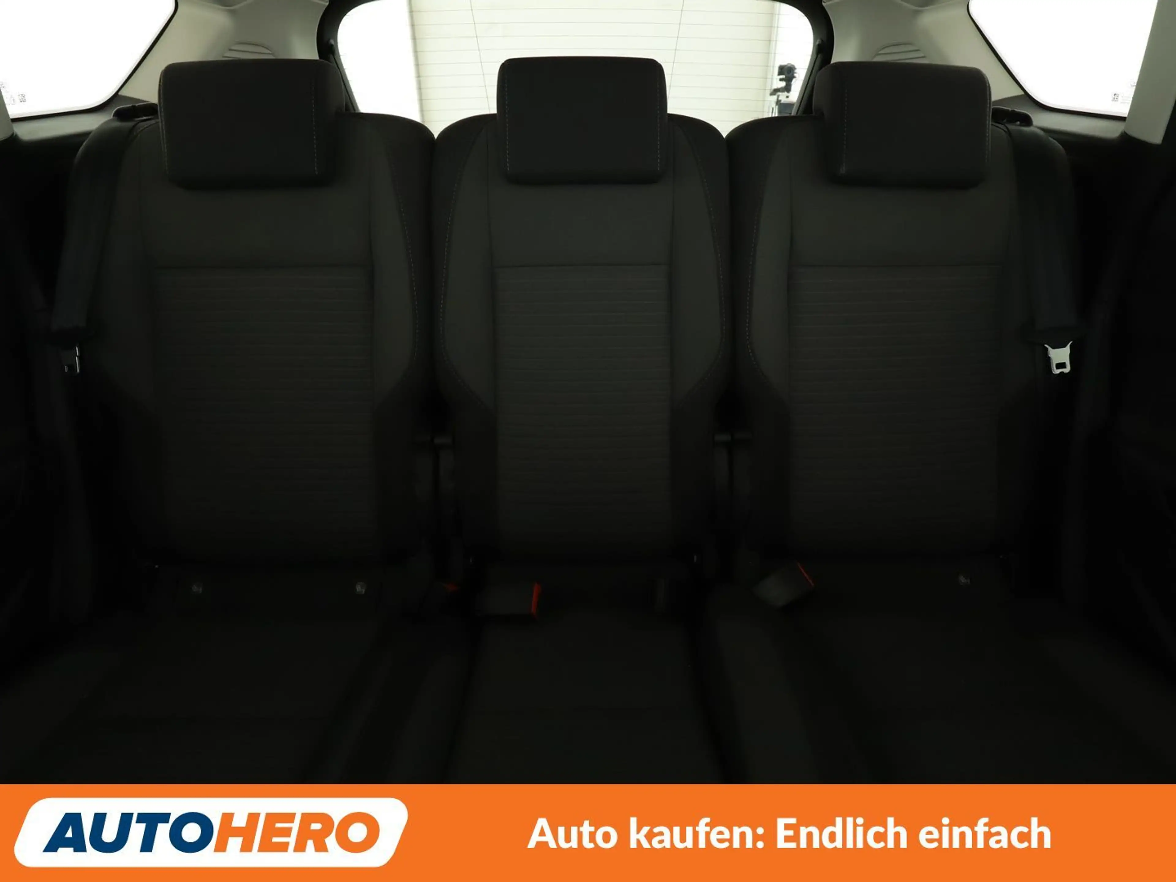 Ford C-Max 1.0 EcoBoost Titanium — photo 15