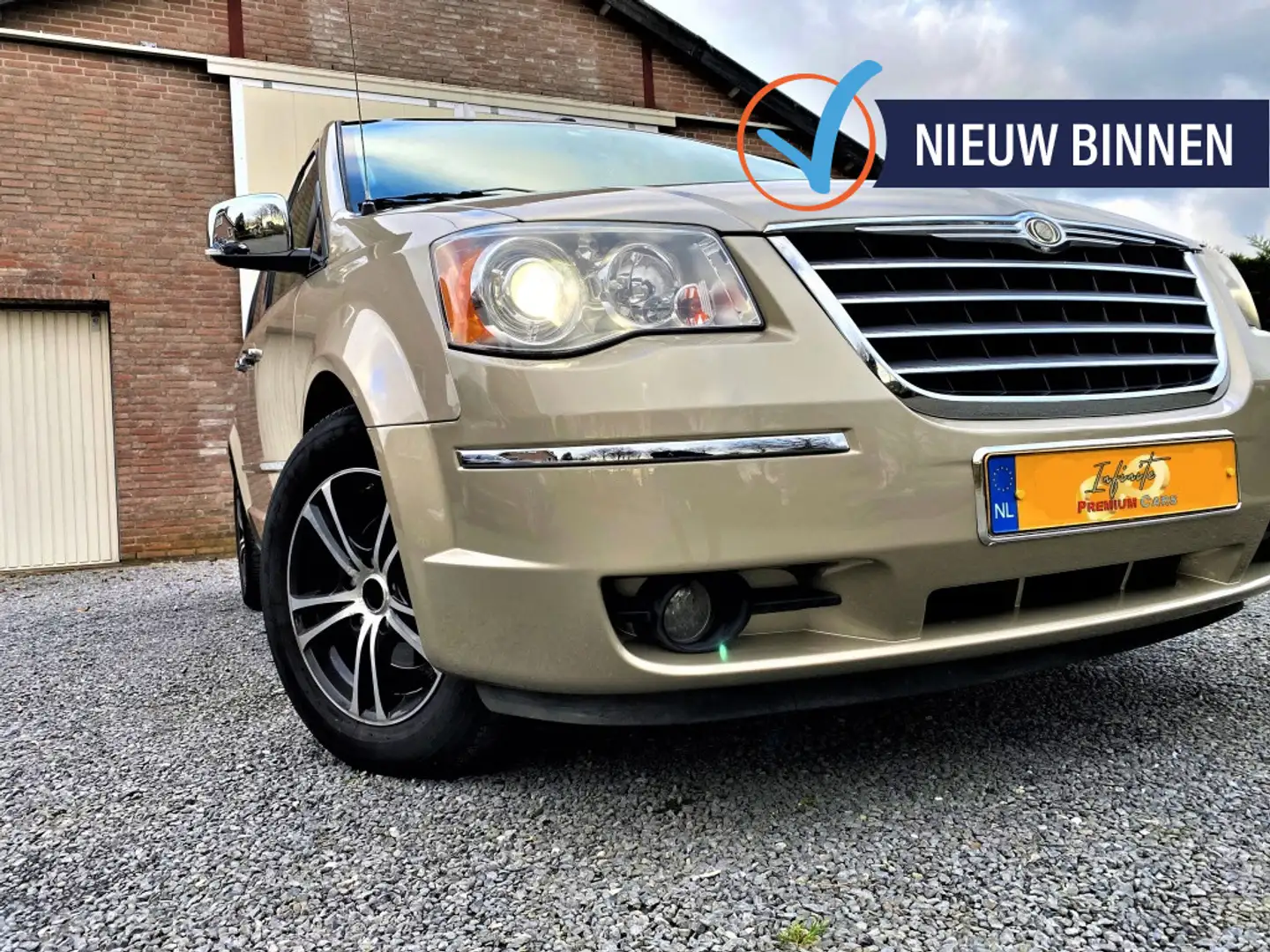 Chrysler Grand Voyager 4.0 V6 LIMITED GOLD OPEN-DAK STOW&GO 3xTV/DVD/NAVI Gold - 1