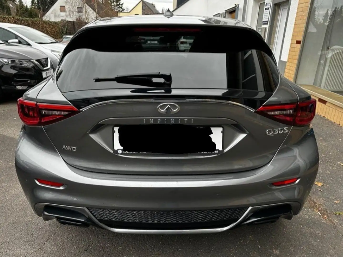 Infiniti Q30 Q30S 2.2d  AWD 4x4 Black Edition Tausche auch Grey - 2