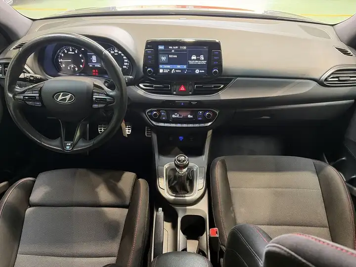 Hyundai i30 2022, foto 11