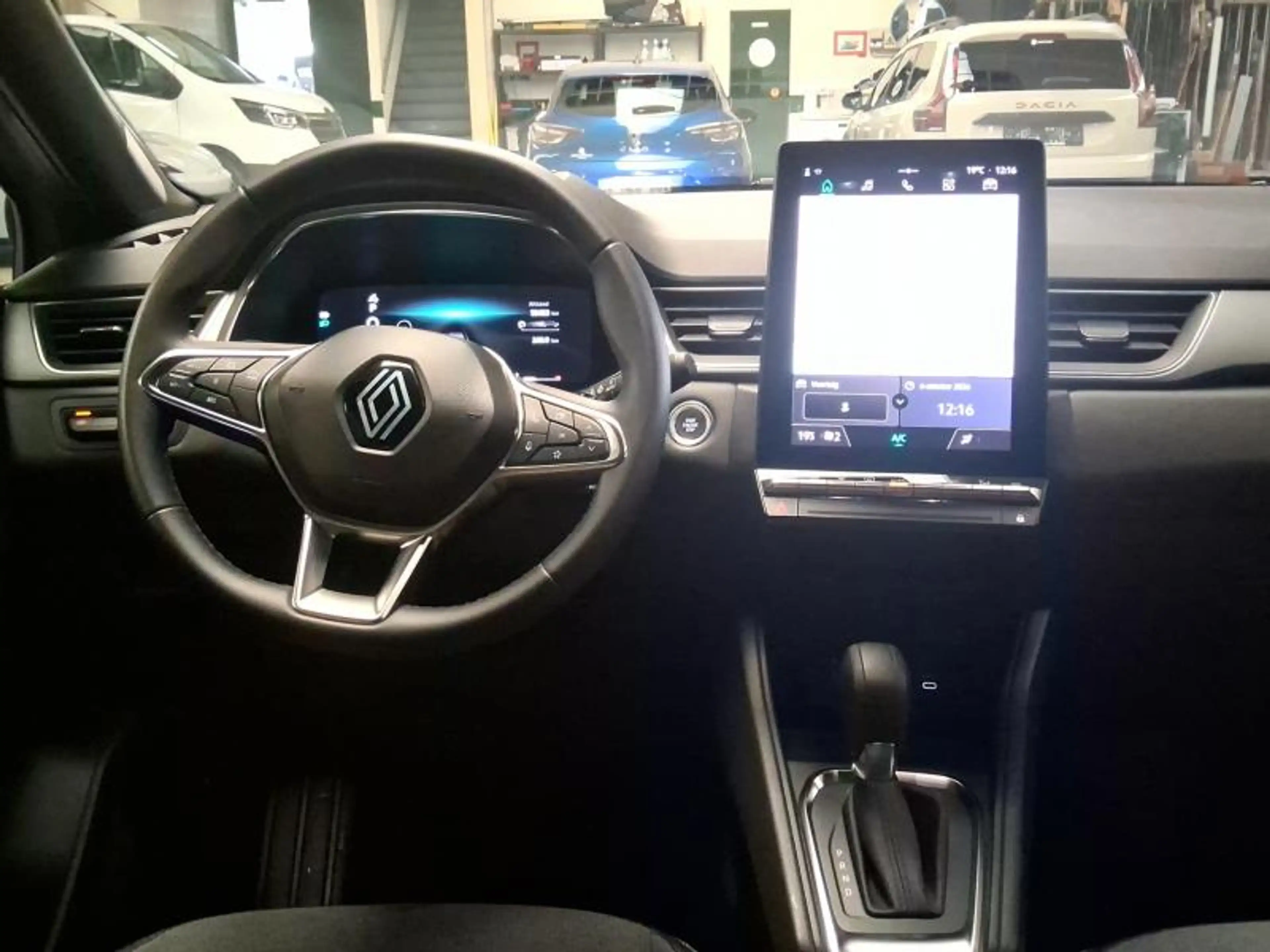Renault Captur Techno Mild Hybrid 160 EDC — photo 10