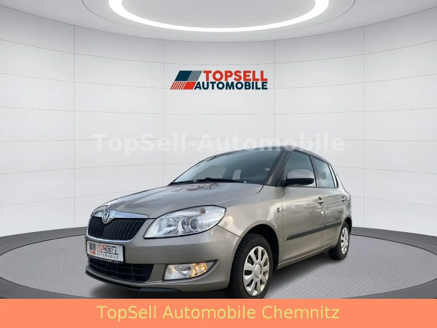 Skoda Fabia 1.2l TSI 63kW Ambiente Klima AHK 2.Hand Beige - 1