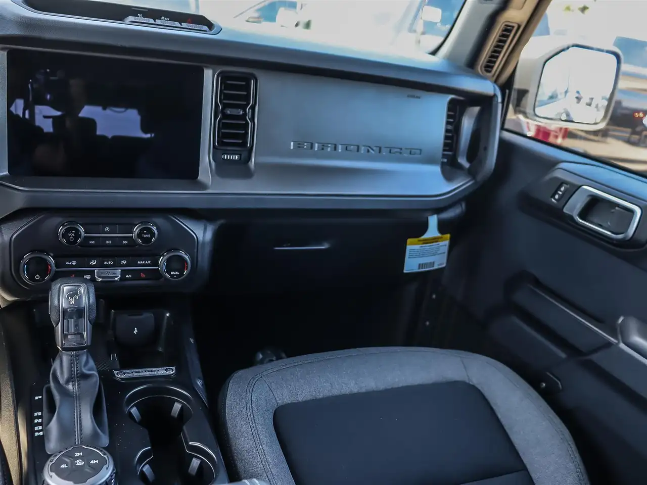 Ford Bronco снимка Ford Bronco