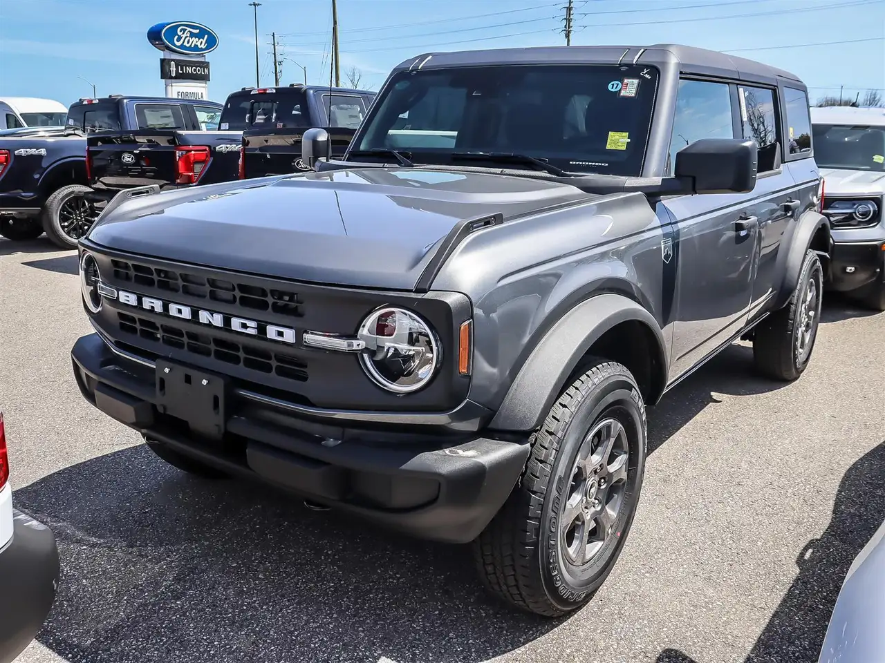 Ford Bronco снимка Ford Bronco