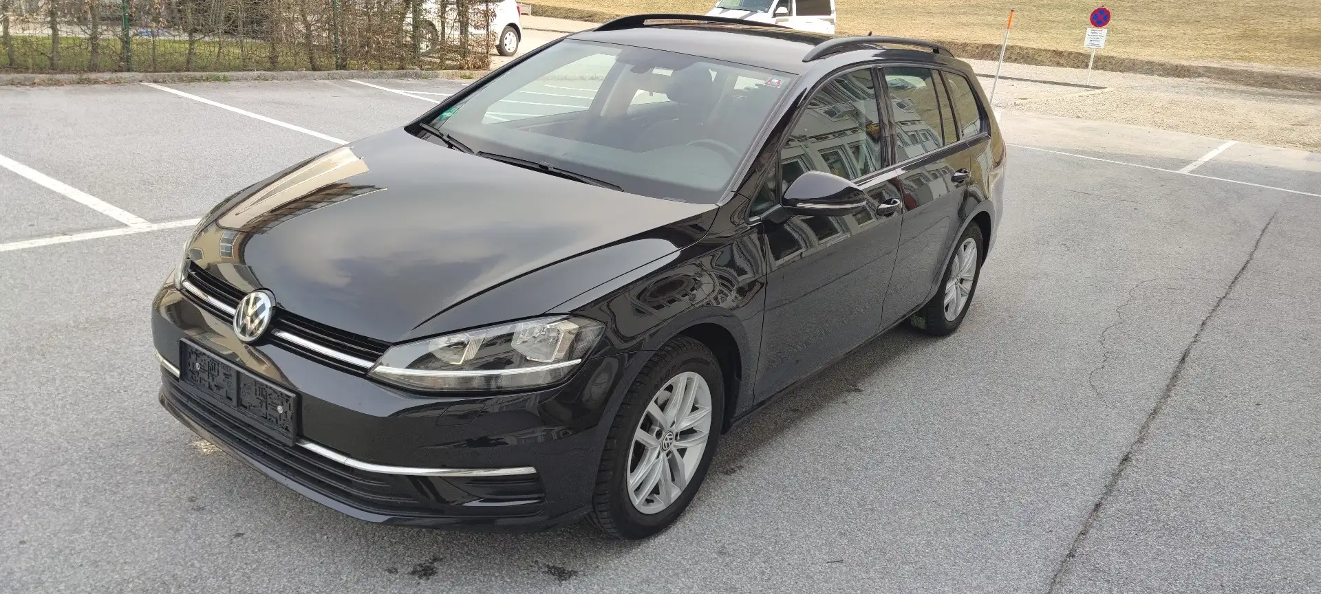 Volkswagen Golf 1.6 TDI SCR Comfortline - 2
