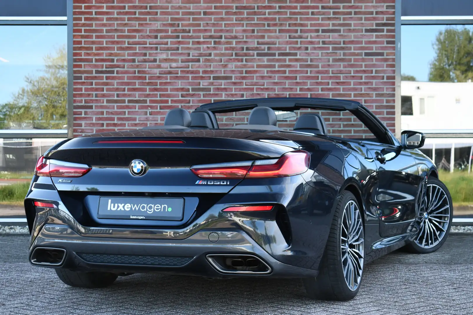 BMW M850 8-serie M850i xDrive B&W Stoelvent Soft-Close ACC Zwart - 2