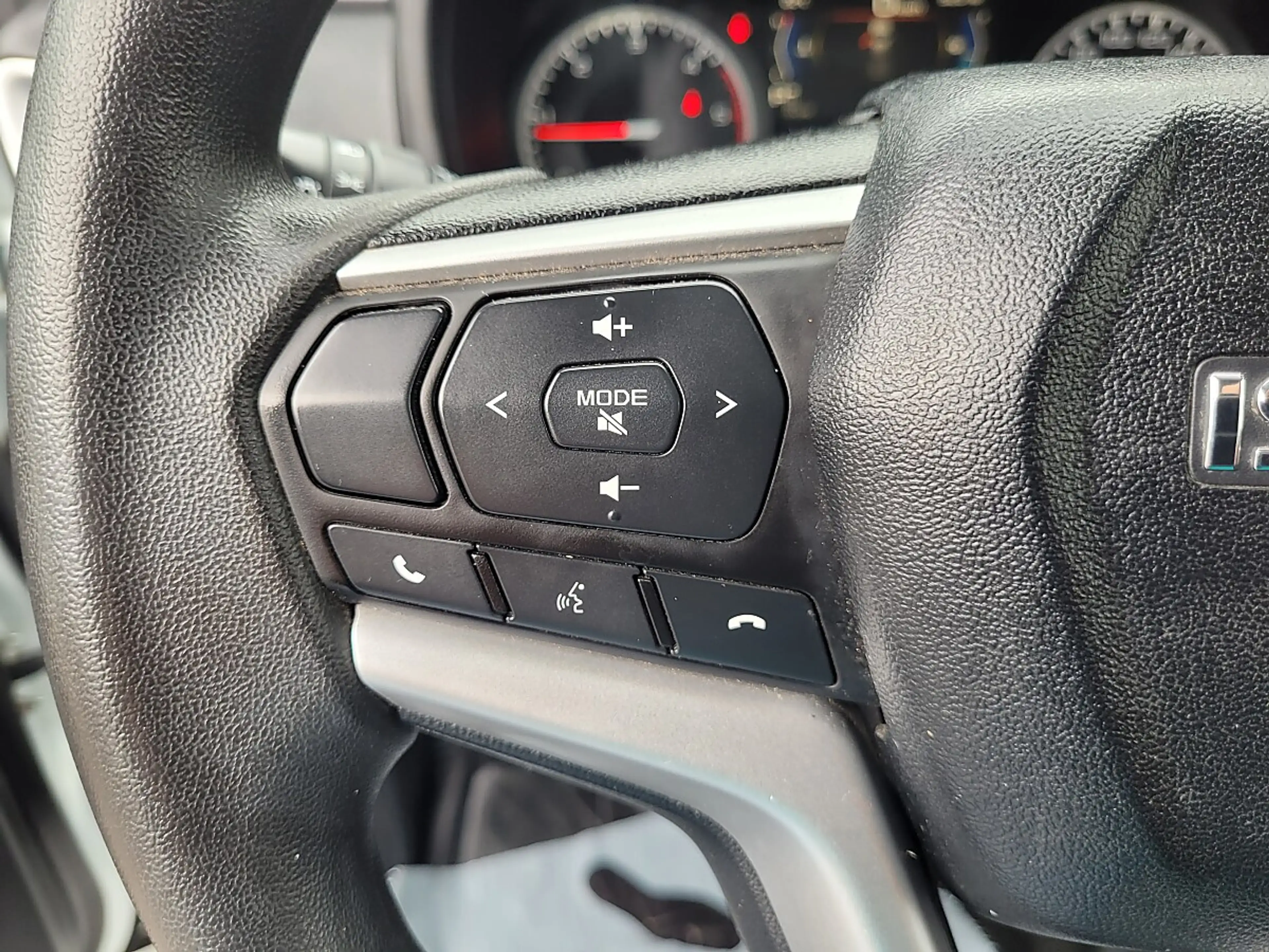 Isuzu D-Max D-MAX Double Cab 4x4 LS A/T — photo 10