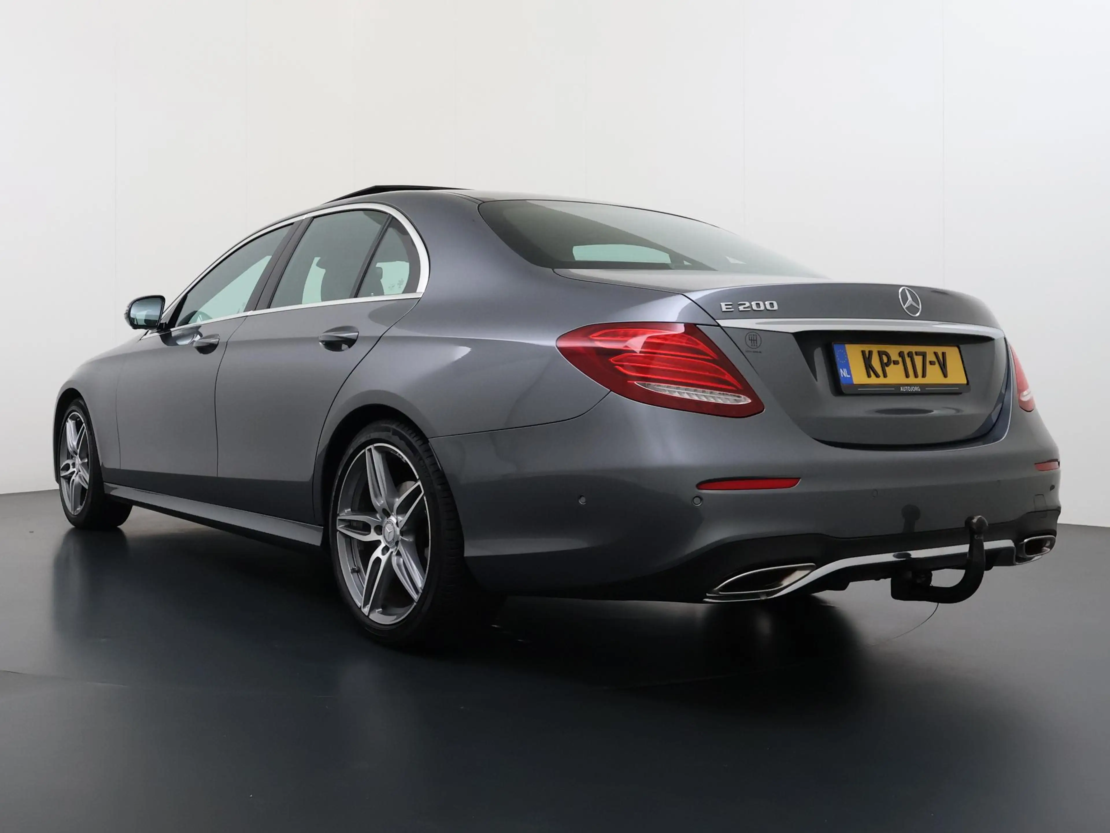 Mercedes-Benz E 200 Prestige Plus !e Eigenaar AMG Styling Panoramadak — photo 2