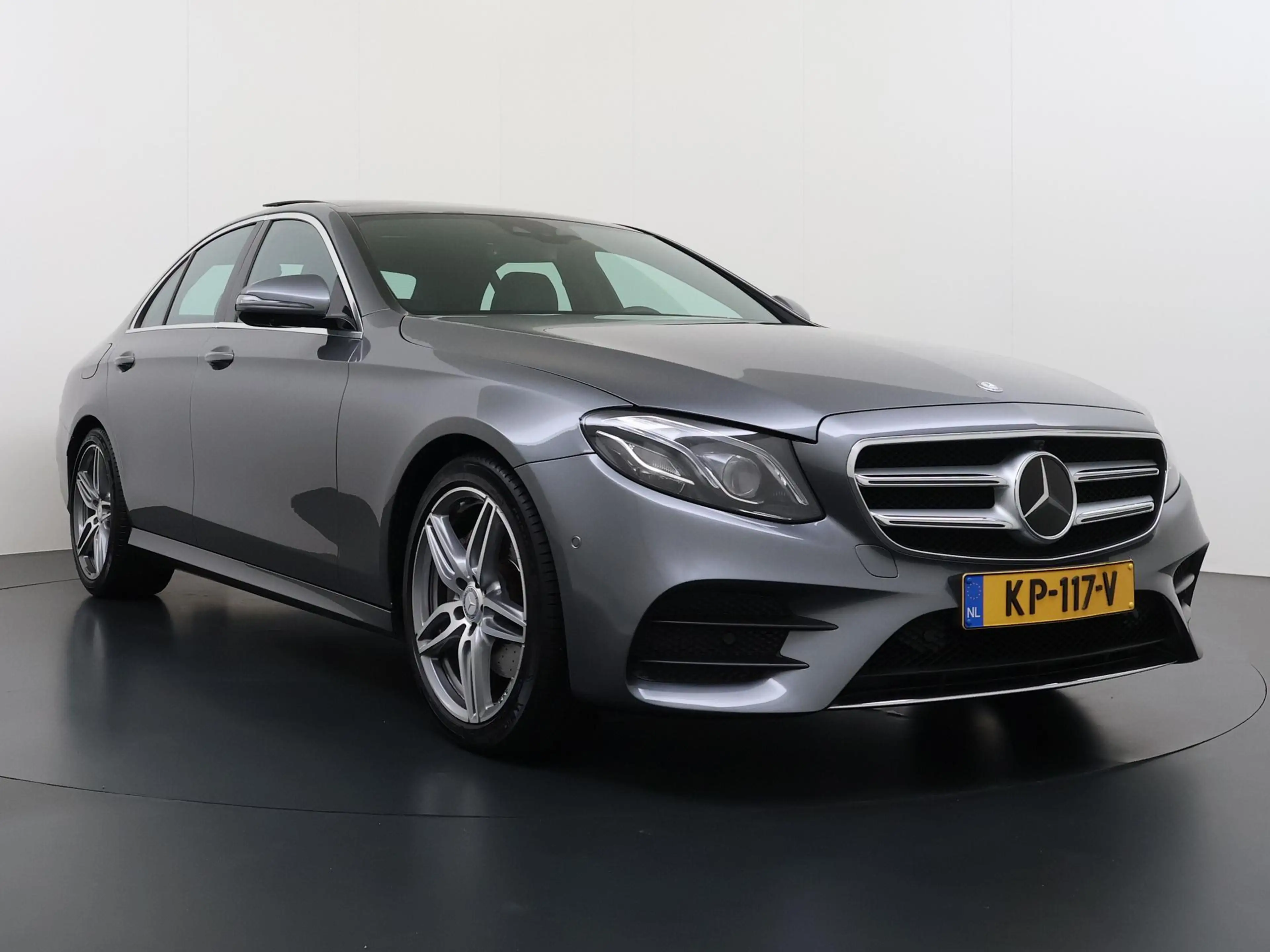 Mercedes-Benz E 200 Prestige Plus !e Eigenaar AMG Styling Panoramadak — photo 4