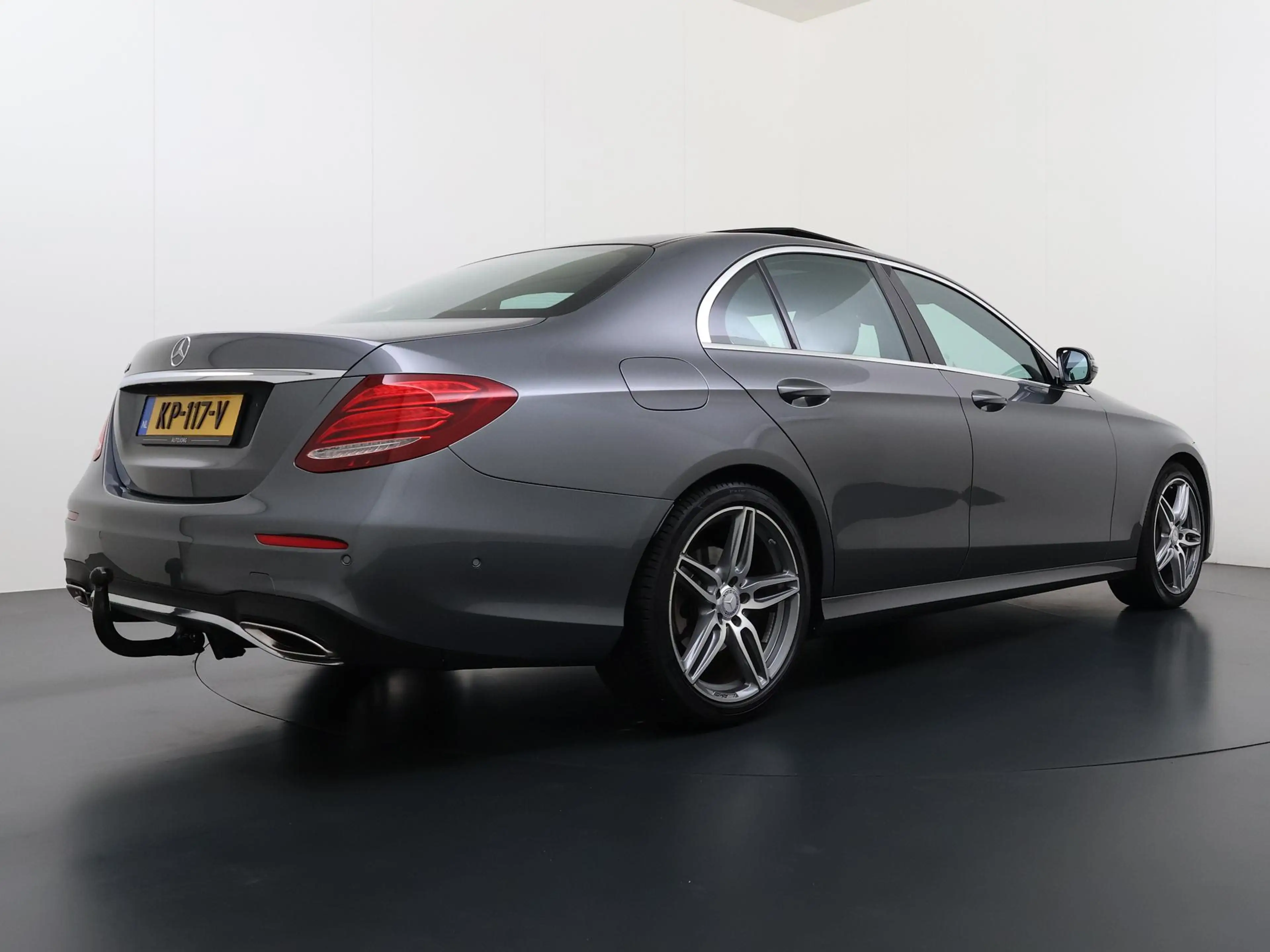 Mercedes-Benz E 200 Prestige Plus !e Eigenaar AMG Styling Panoramadak — photo 3