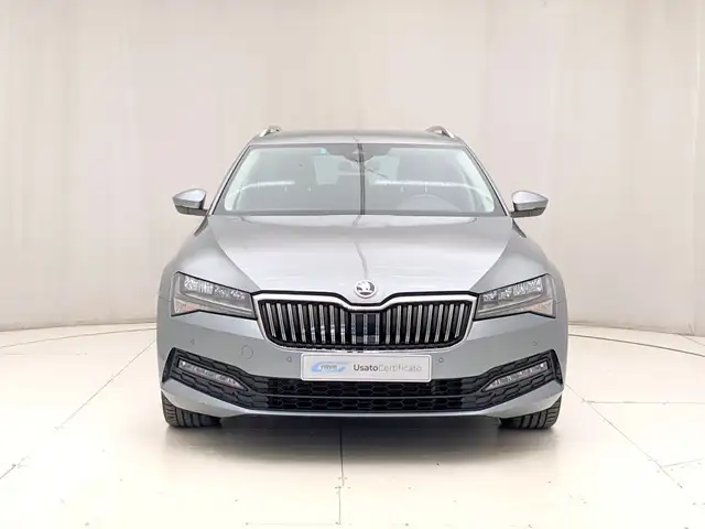 Skoda Superb view 2