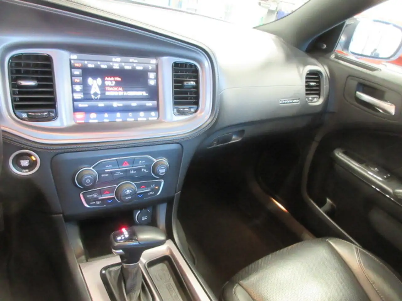 Dodge Charger снимка Dodge Charger