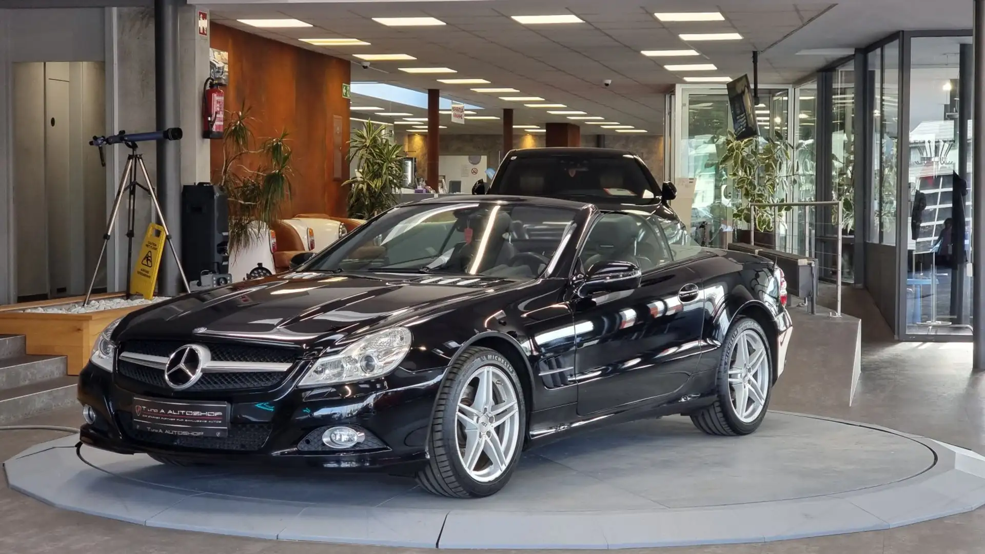Mercedes-Benz SL 350 Cabrio Aut. *Sitzbelüftung*DVD*18Zoll*Tempomat* Noir - 1