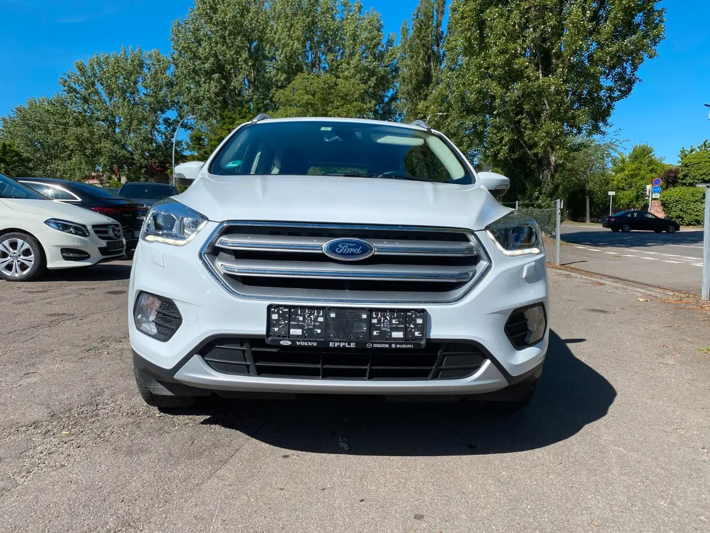 Ford Kuga 1.5 EcoBoost/Cool&Connect/AHK/Kamera/1.Hand Weiß - 1