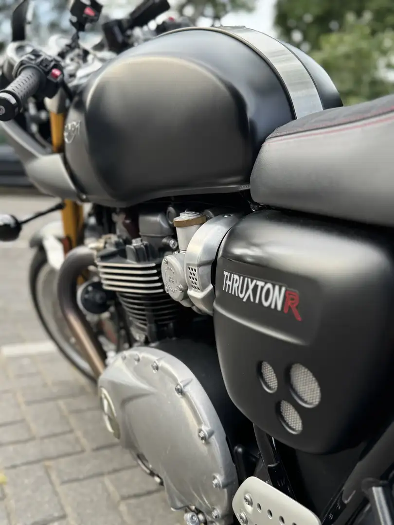 Triumph Thruxton R - 2