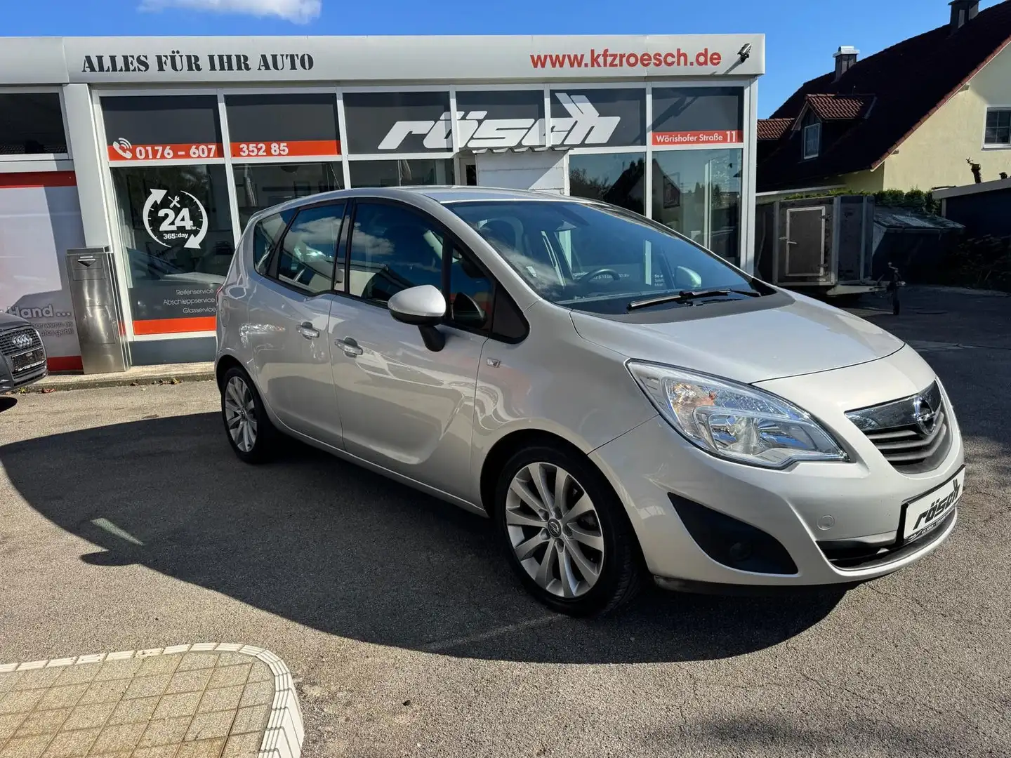 Opel Meriva B Edition Silber - 1