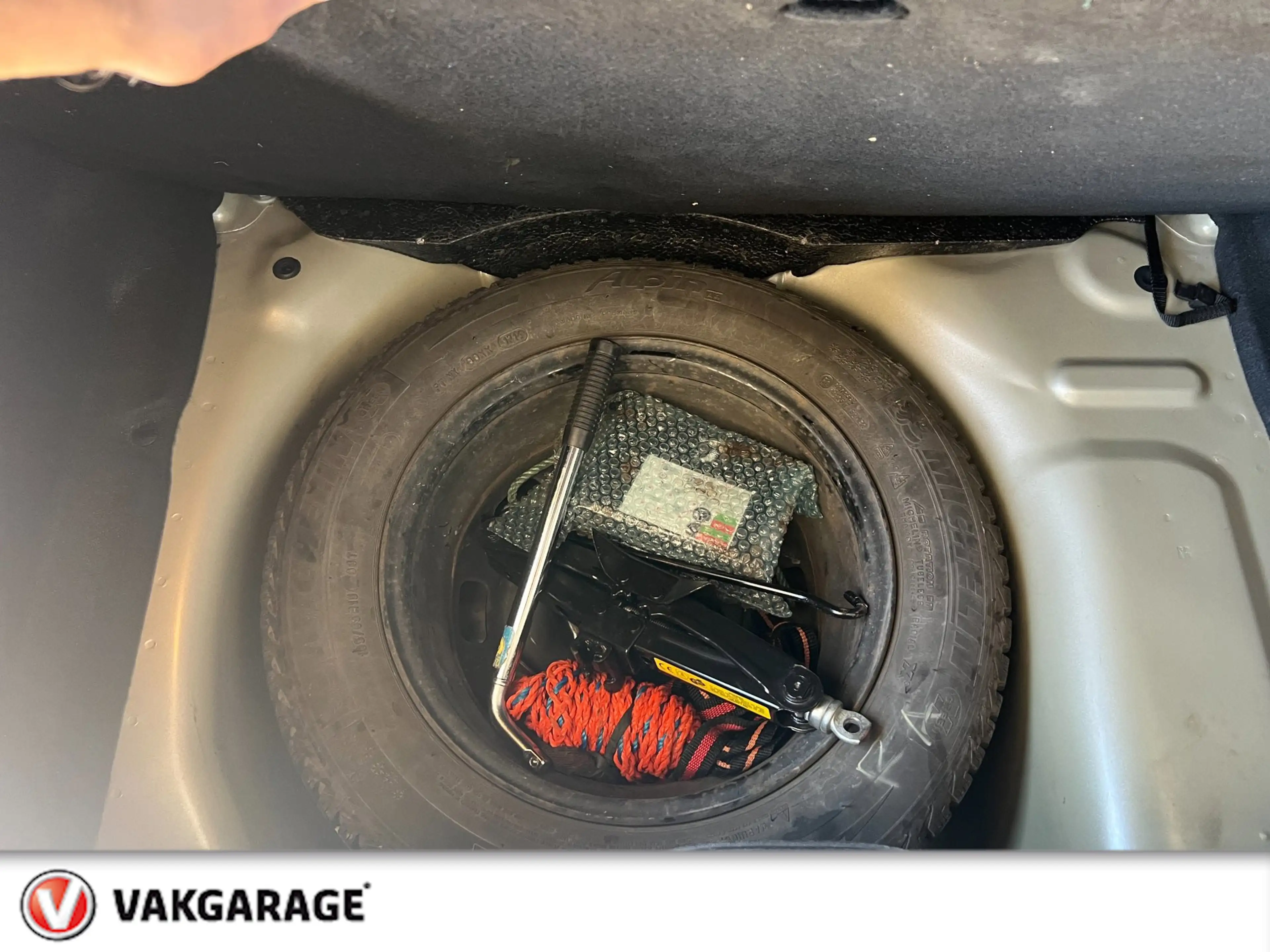 Peugeot 208 1.2 PureTech Style Pack — photo 40