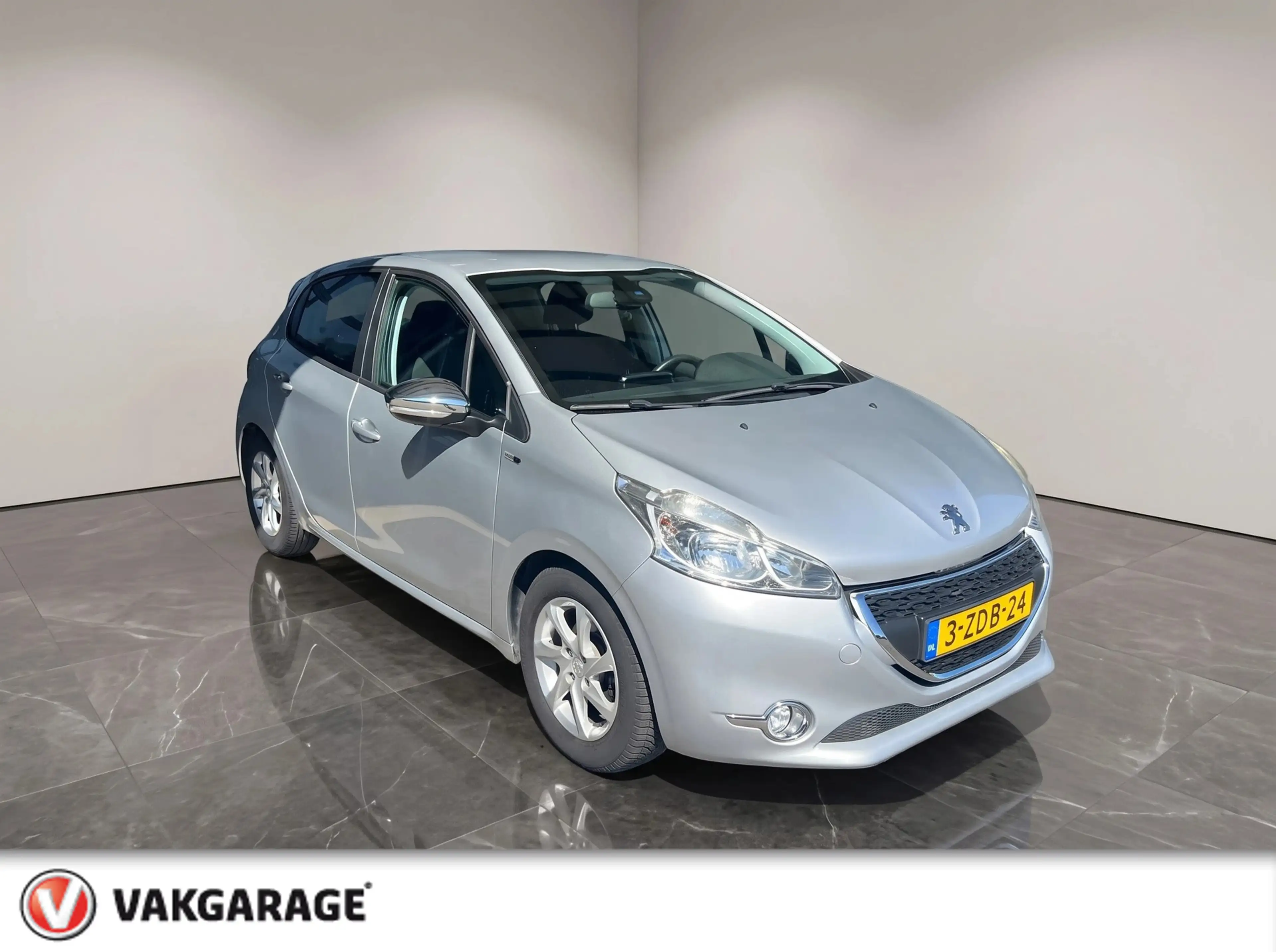 Peugeot 208 1.2 PureTech Style Pack — photo 7