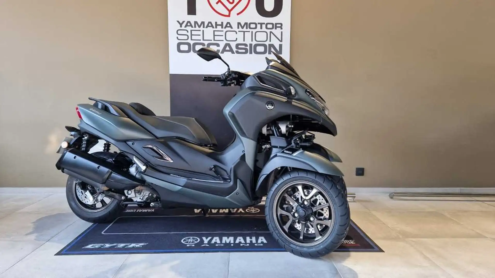 Yamaha TriCity Gris - 1