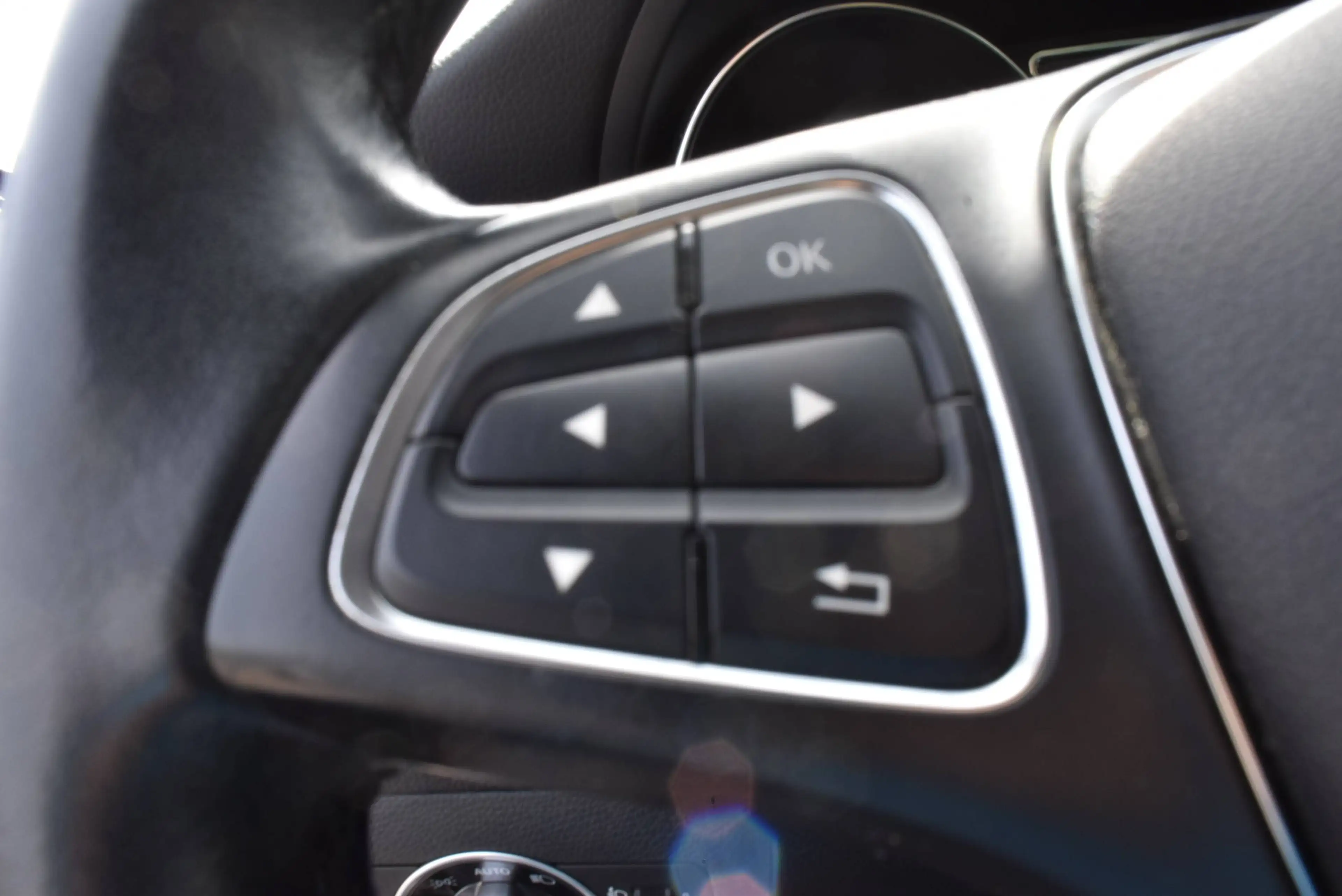 Mercedes-Benz GLA 180 D Pack Sport GPS/Airco ***12M GARANTIE*** — photo 13