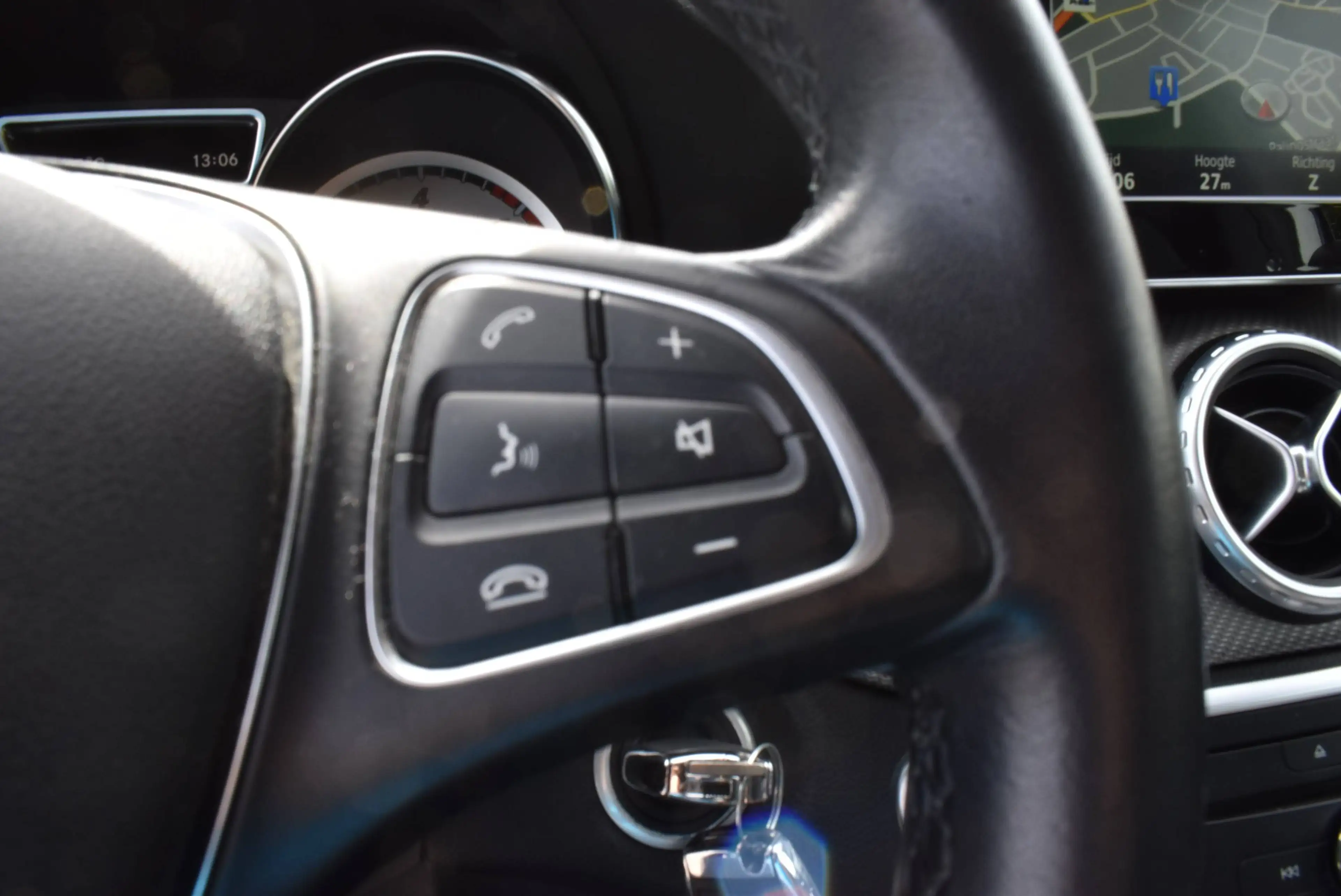 Mercedes-Benz GLA 180 D Pack Sport GPS/Airco ***12M GARANTIE*** — photo 12