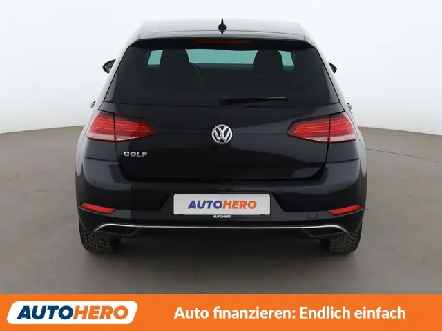 Volkswagen Golf view 5
