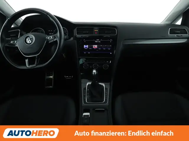 Volkswagen Golf view 12