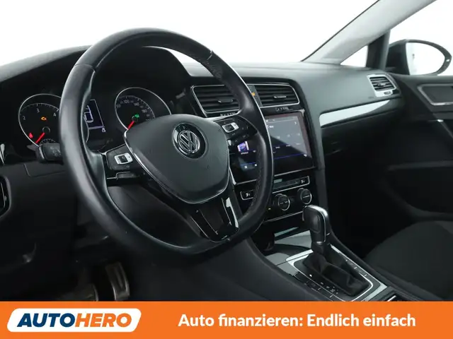 Volkswagen Golf view 11