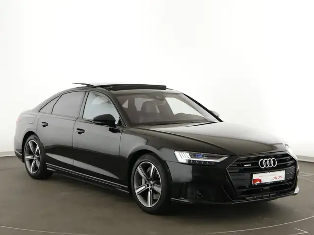 Audi A8 view 9