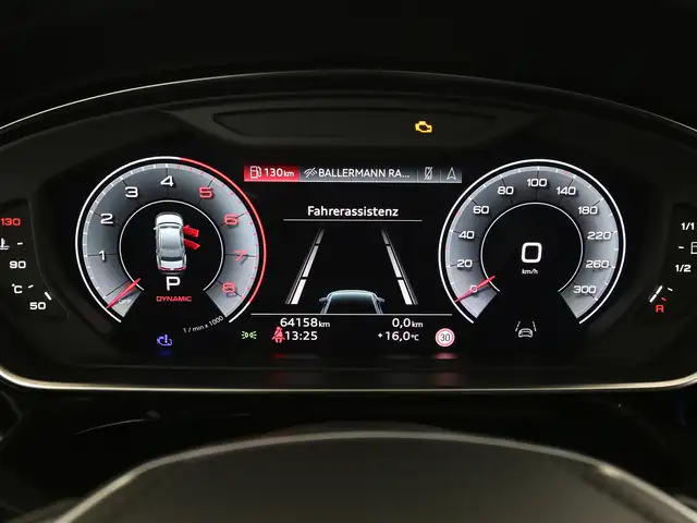 Audi A8 view 12