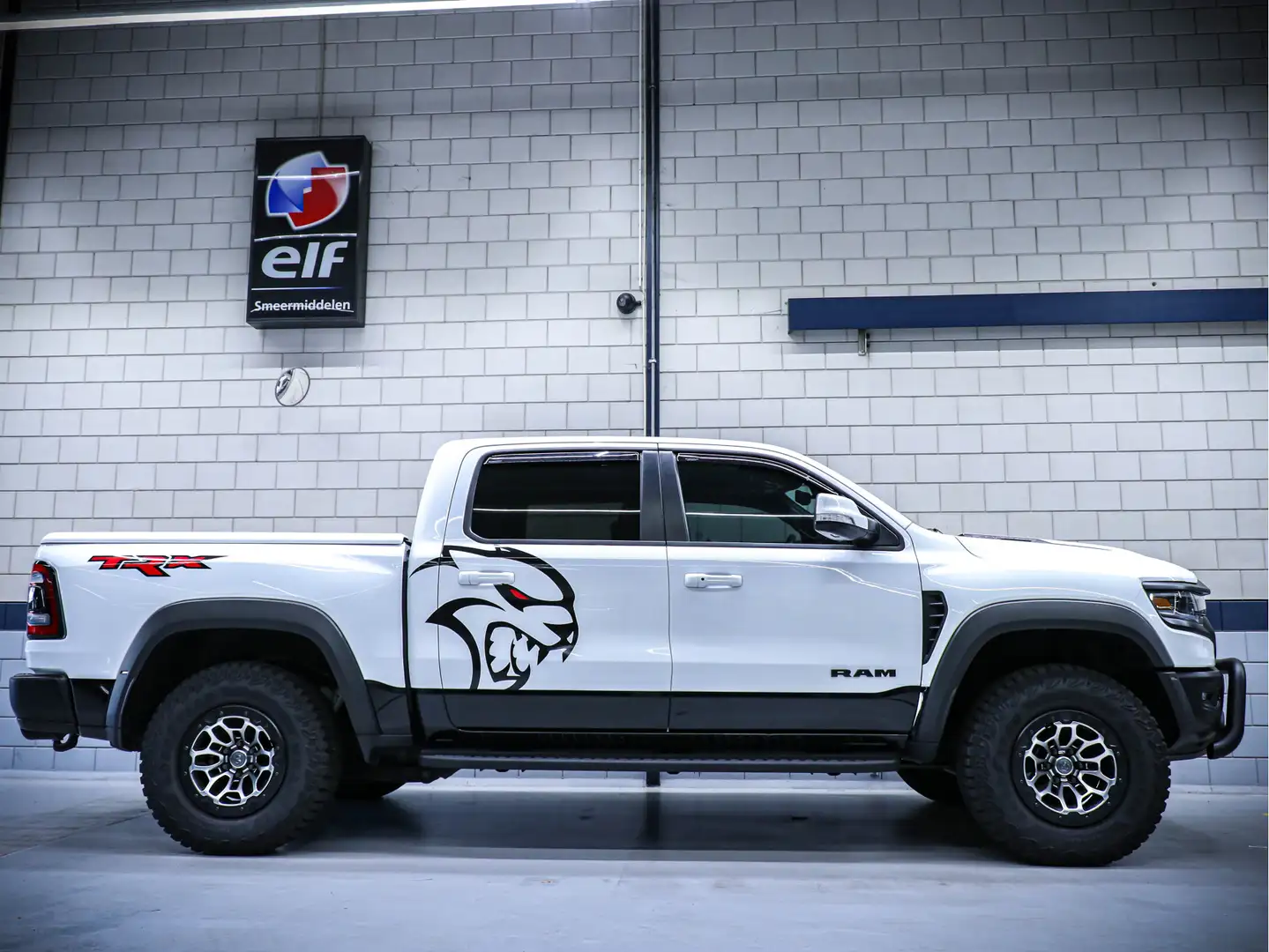 Dodge RAM 1500 TRX | 6.2L V8 Supercharged | 4x4 Crew Cab | C Blanco - 2