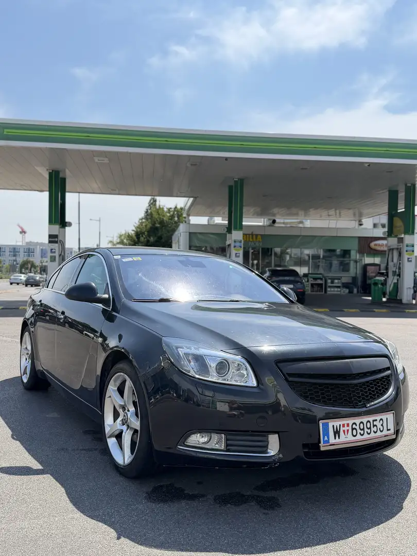 Opel Insignia - 1