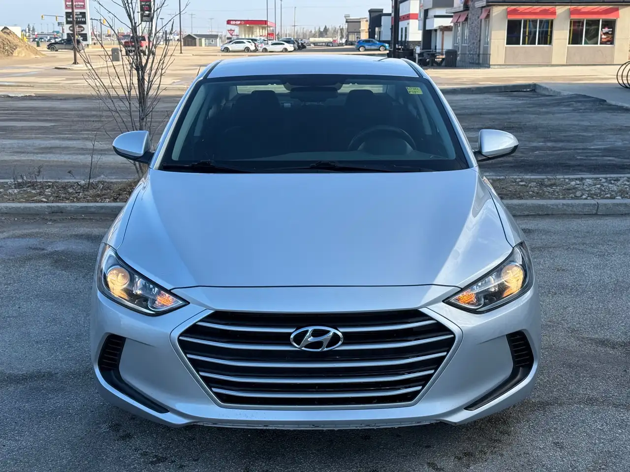 Hyundai ELANTRA снимка Hyundai ELANTRA