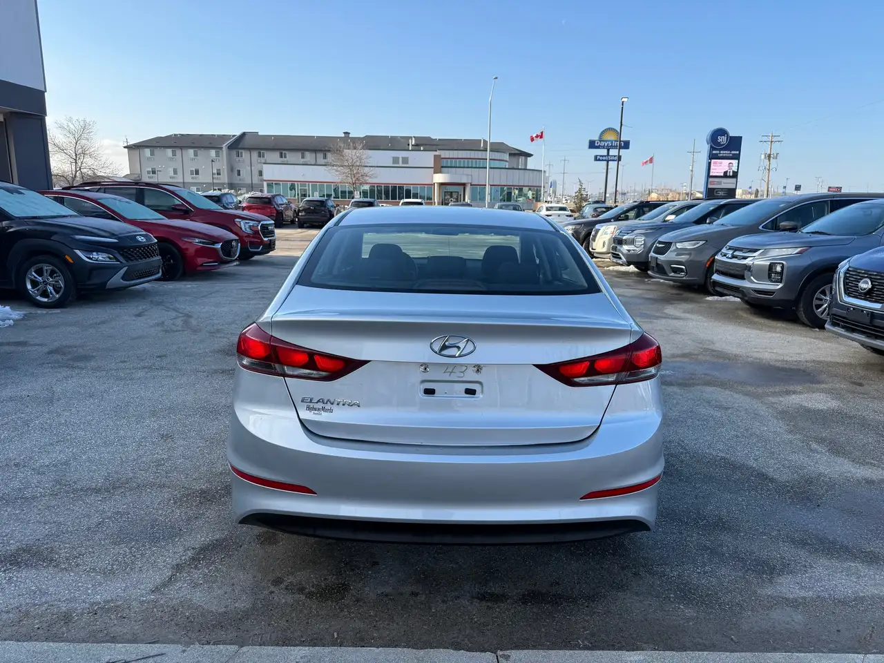 Hyundai ELANTRA снимка Hyundai ELANTRA