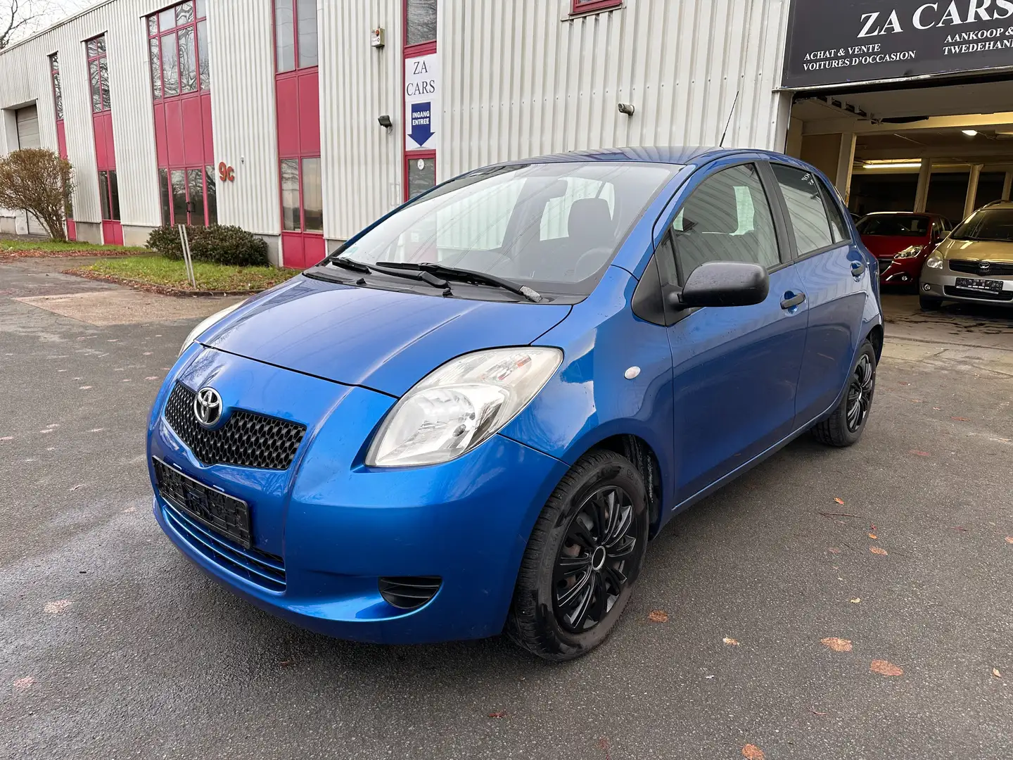 Toyota Yaris 1.3i VVT-i 16v UNIQUEMENT EXPORT Blauw - 1