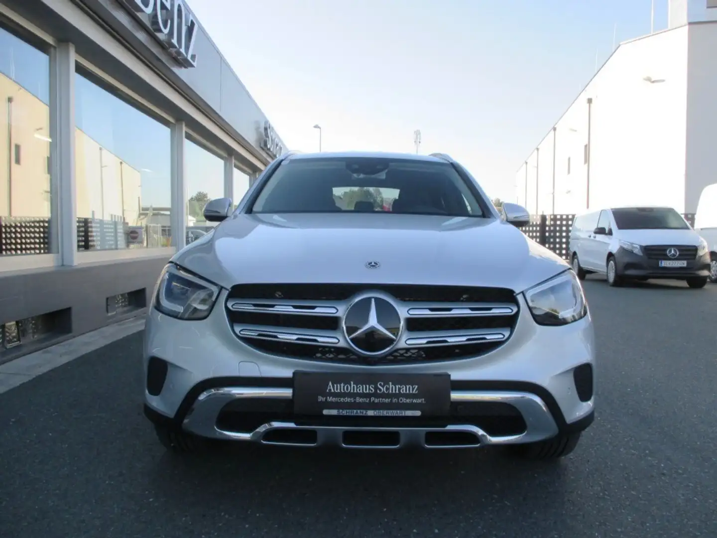 Mercedes-Benz GLC 220 d 4MATIC FAP AIR Mbeam MBUX Distr PTS Silber - 2