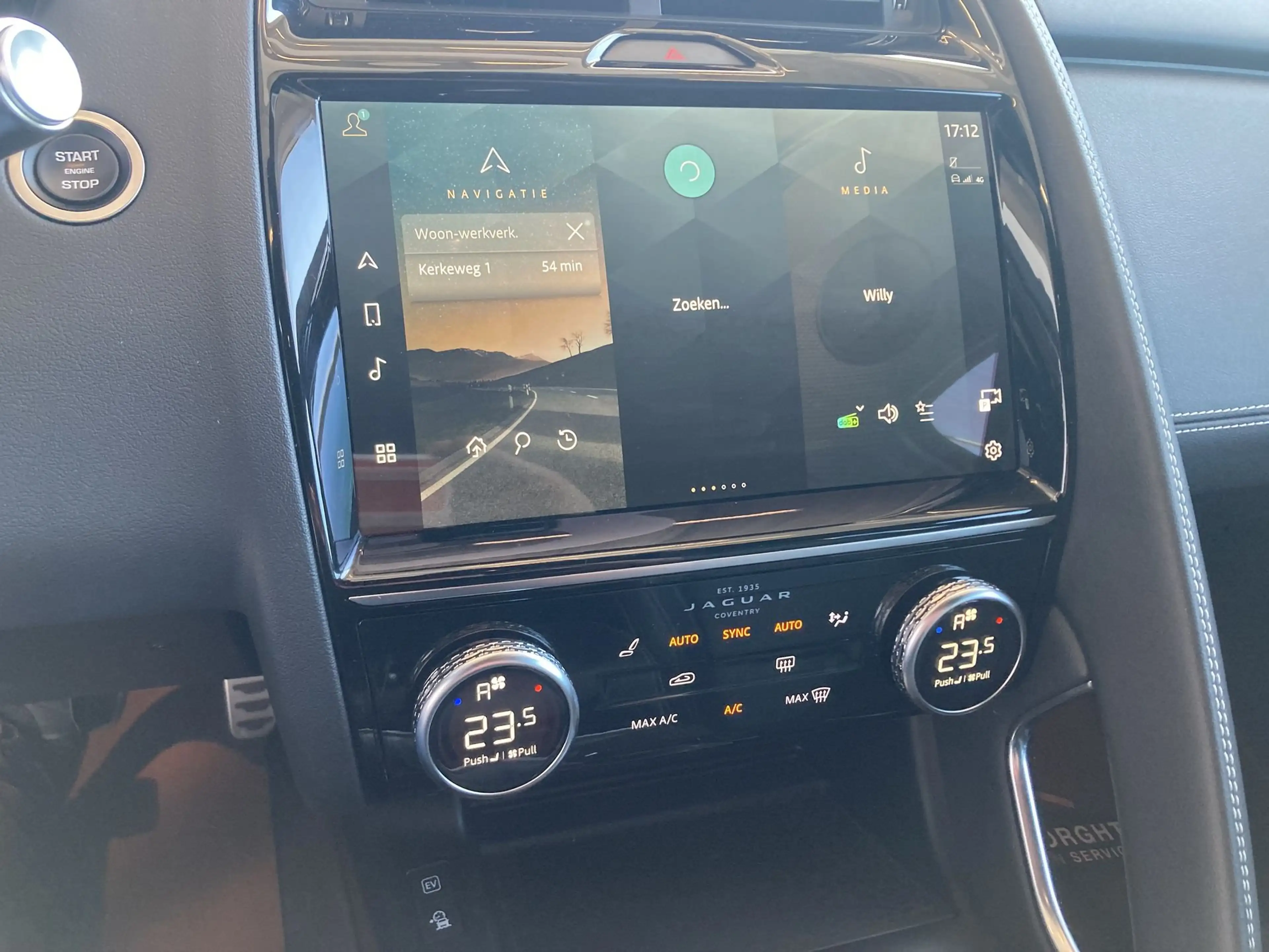 Jaguar E-Pace R-DYNAMIC PLUG IN HYBRIDE AWD AUTOMAAT+TAL VAN OPTIES — photo 13
