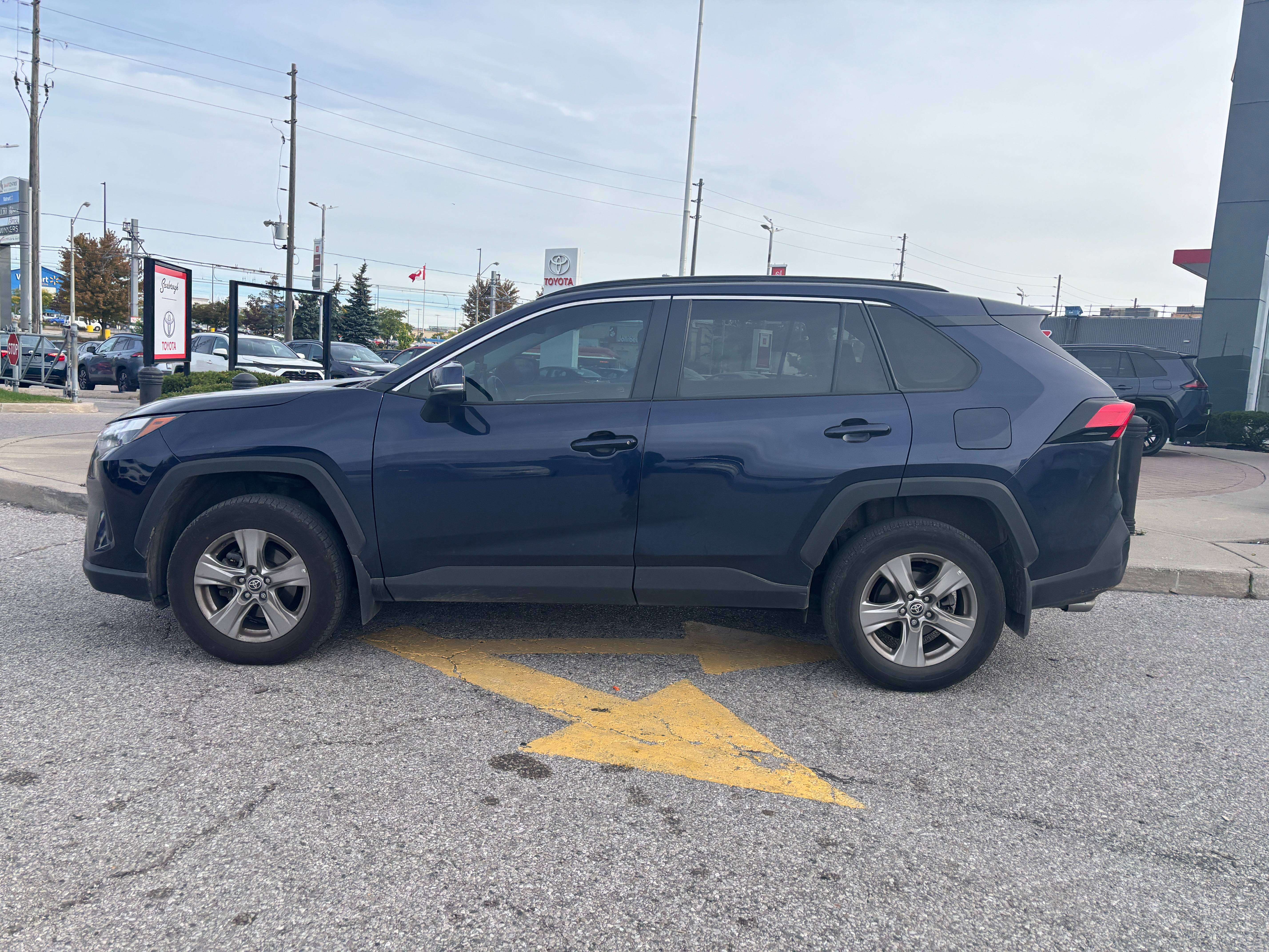 used 2022 Toyota RAV4 car, priced at $29,995
