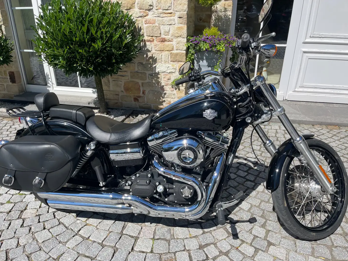 Harley-Davidson Dyna Wide Glide Чорний - 1