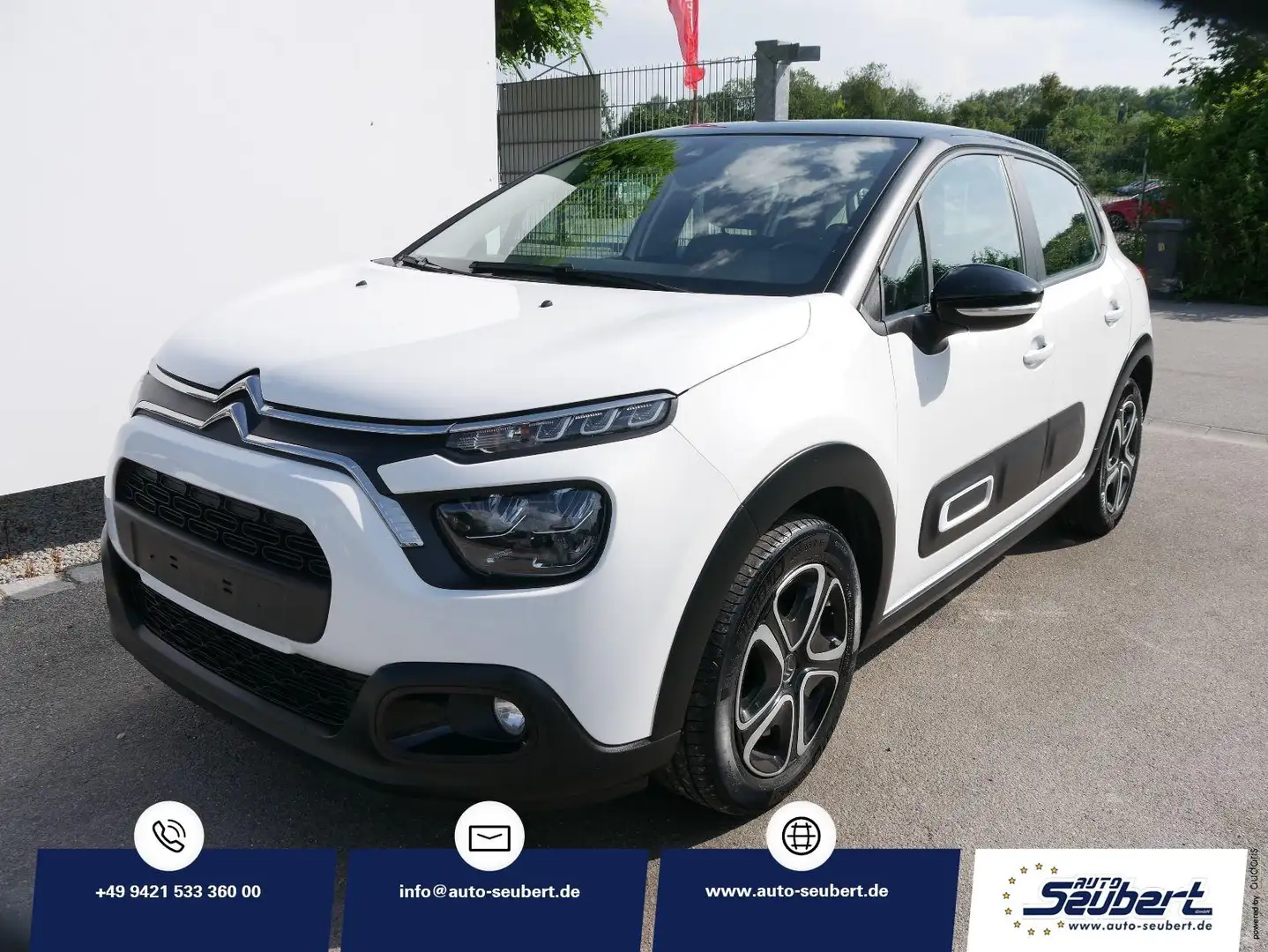 Citroen C3 Citroën C3 PureTech *NAVI*PDC-HINTEN*LED*KLIMA*RAD Schwarz - 1