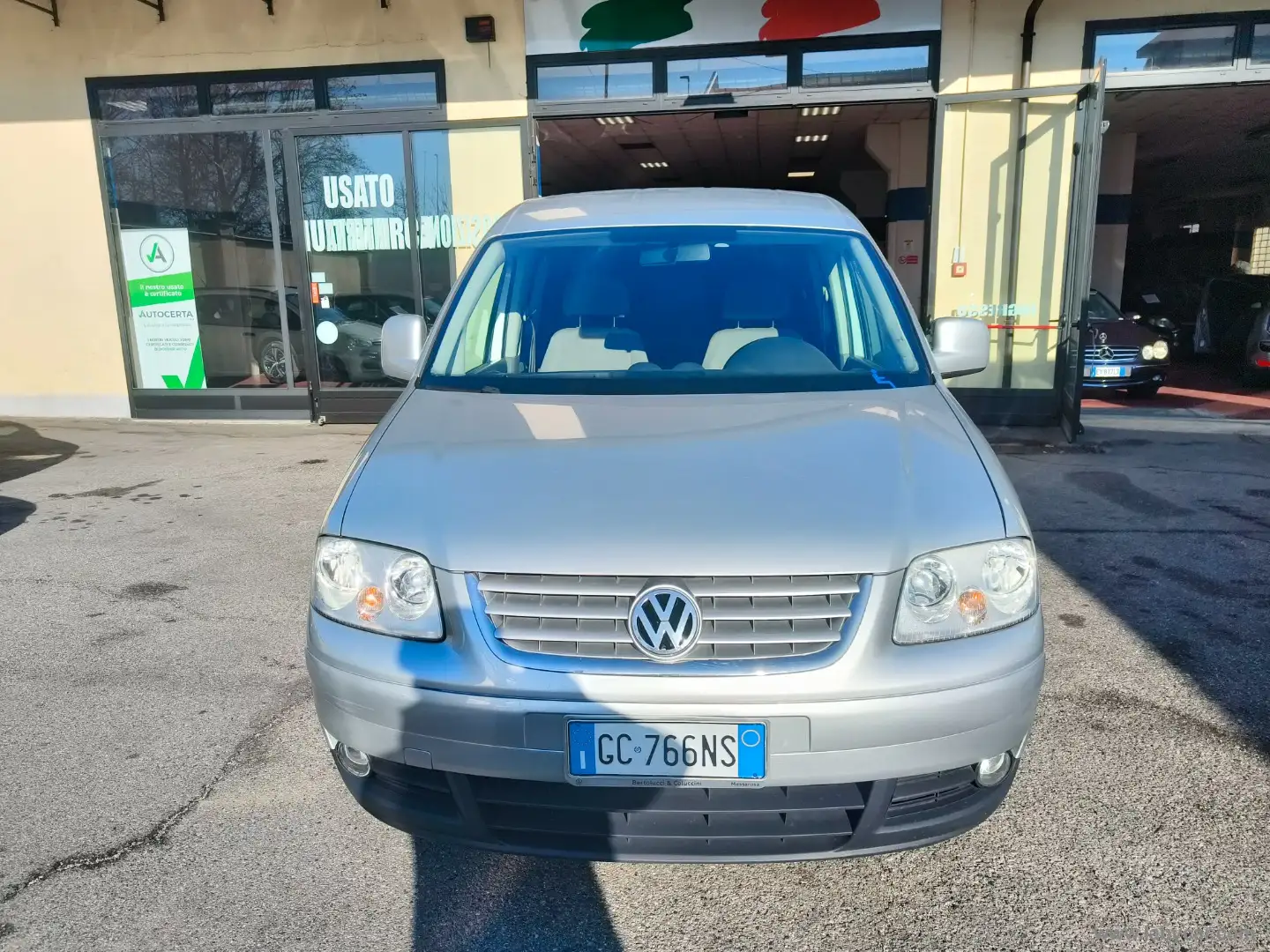 Volkswagen Caddy 1.9 TDI DSG SOLLEVATORE CARROZZINA DISABILI Argento - 2